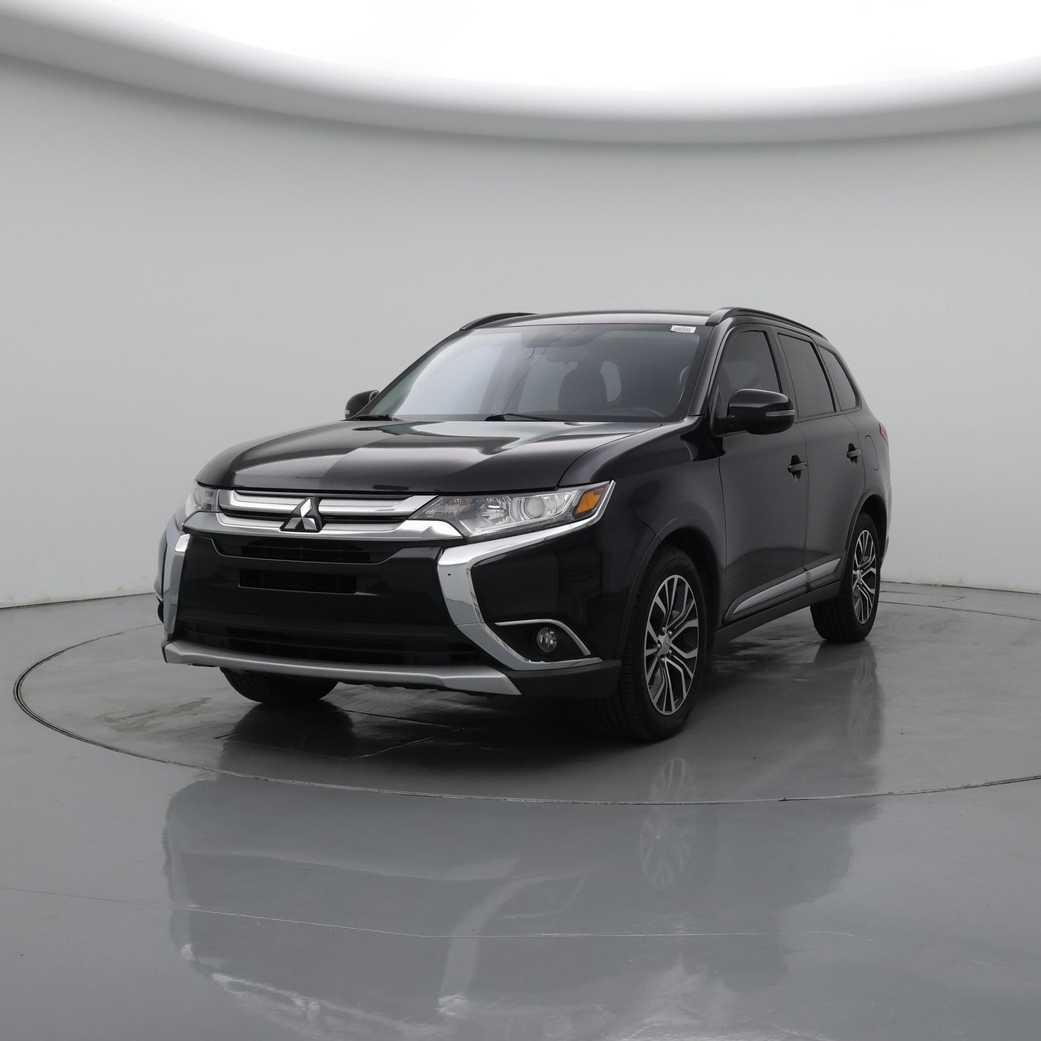 Thumbnail: 2016 Mitsubishi Outlander - 4