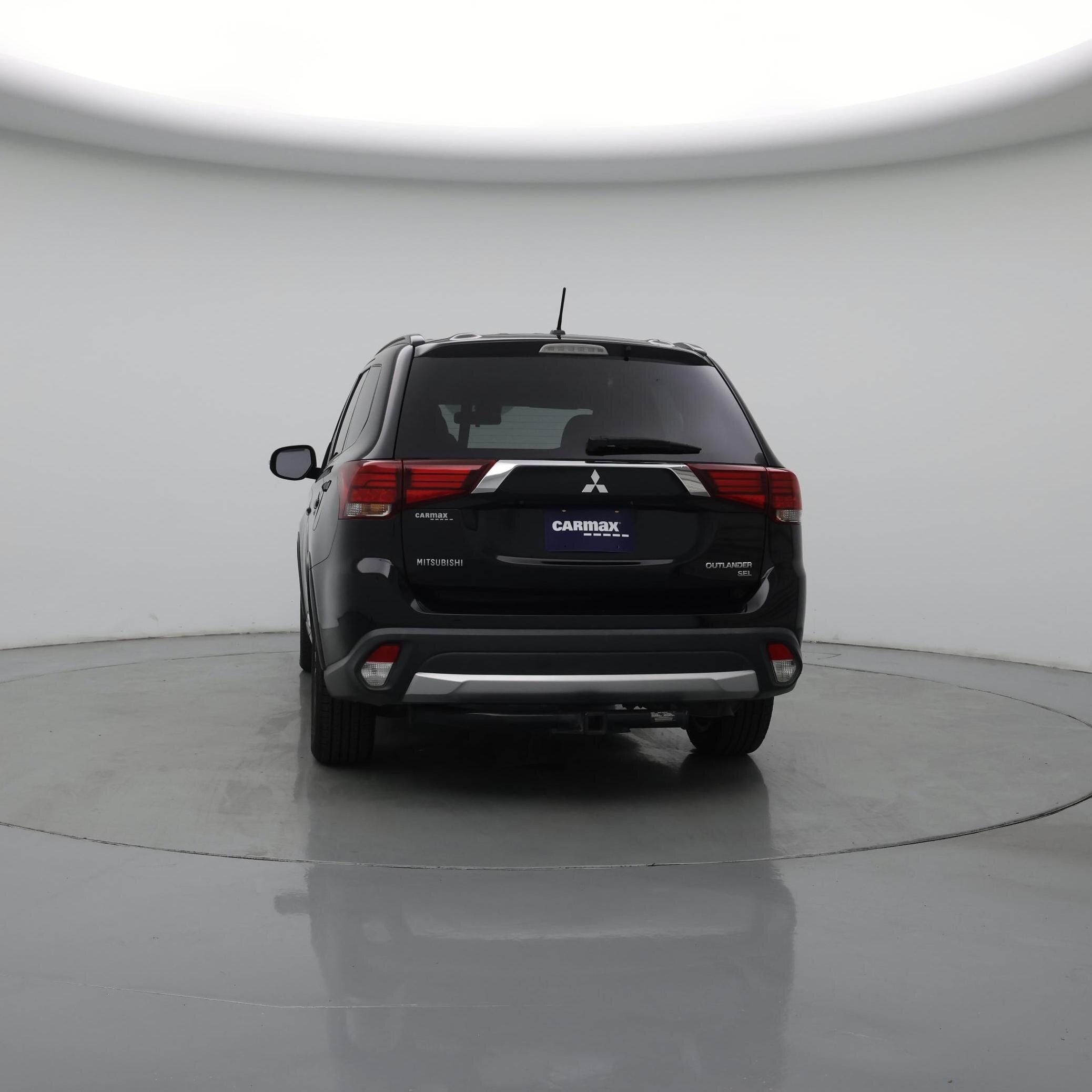 Thumbnail: 2016 Mitsubishi Outlander - 6