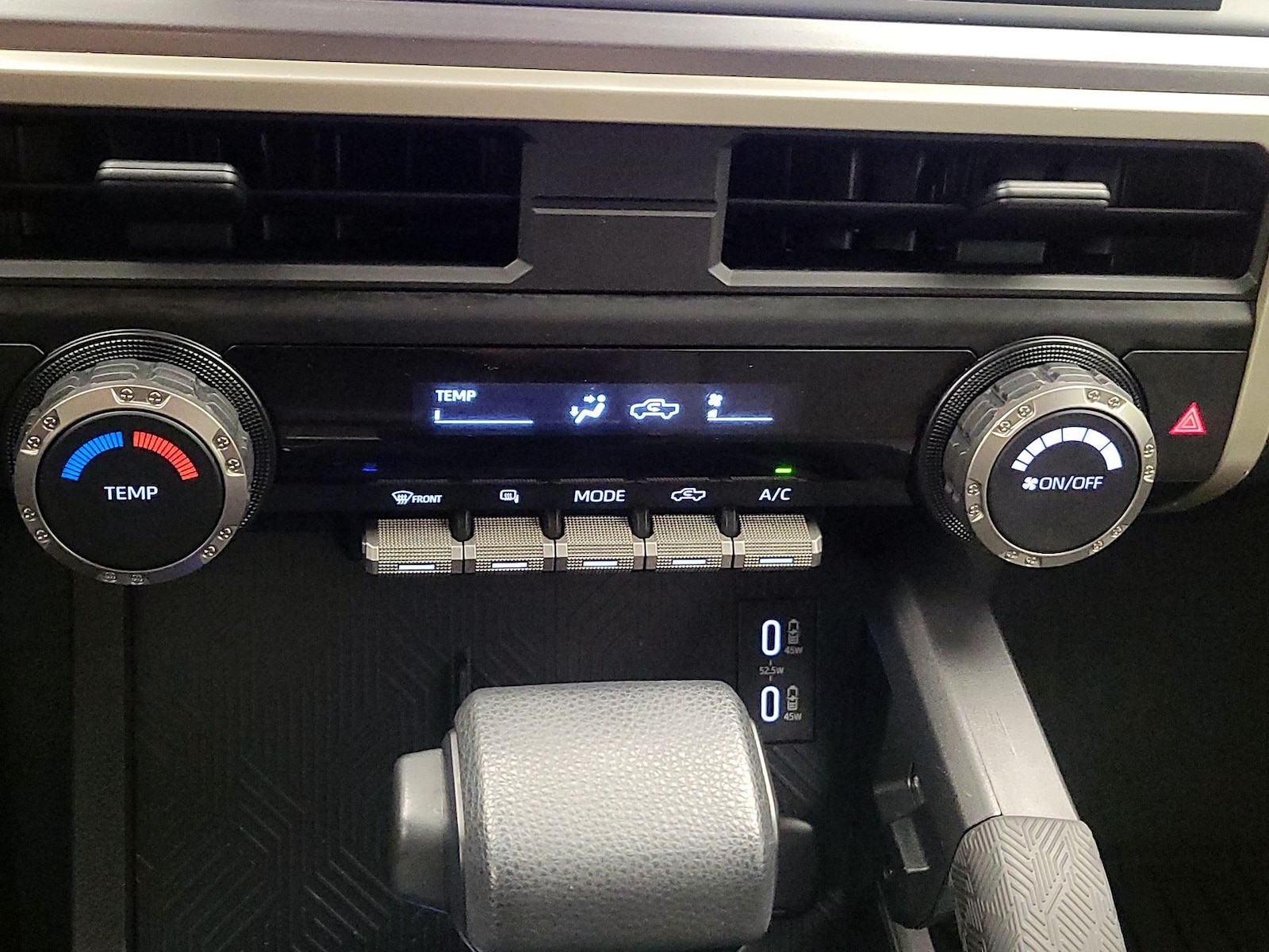 2025 Toyota Tacoma SR5 - Photo 17