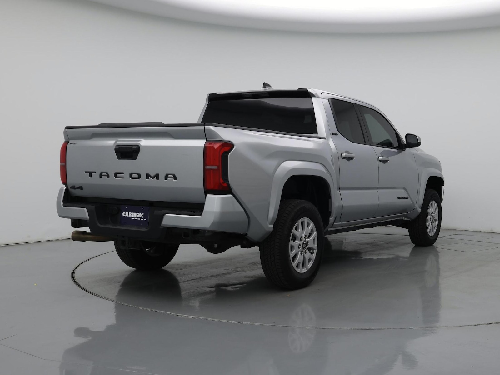 2025 Toyota Tacoma SR5 - Photo 9