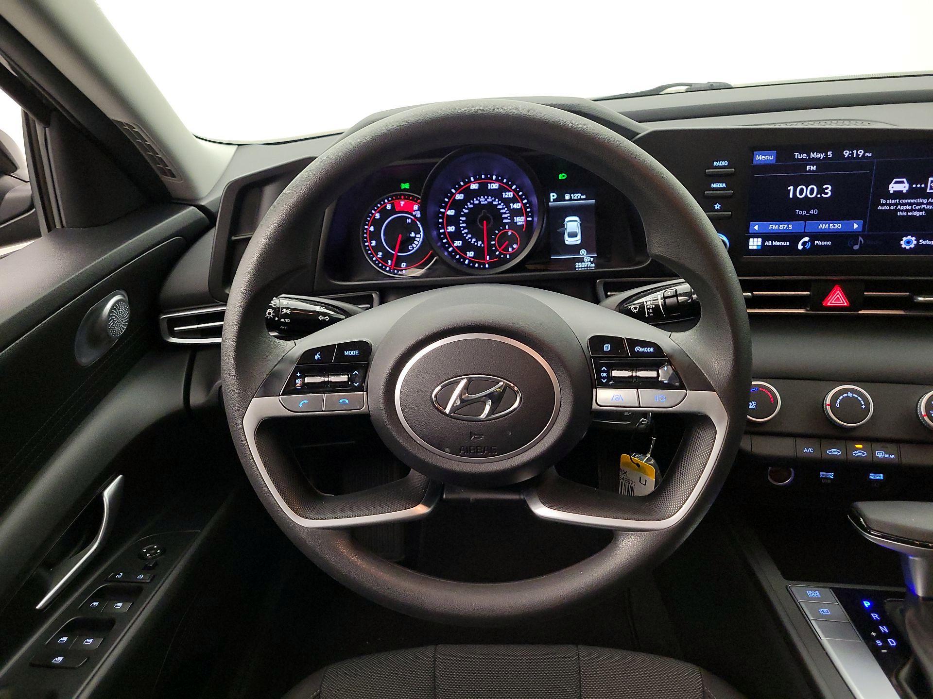 Thumbnail: 2023 Hyundai Elantra - 10