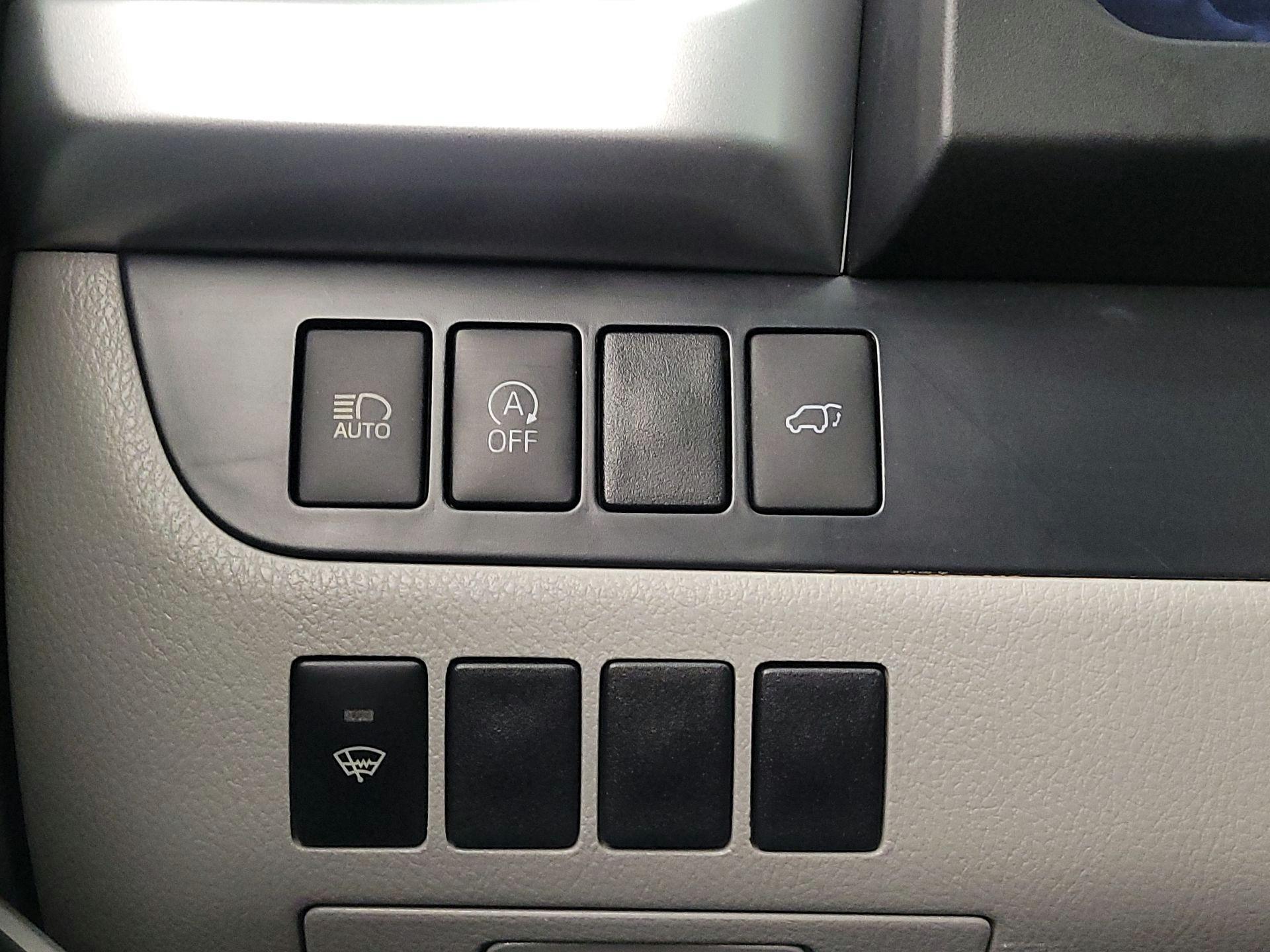 Thumbnail: 2019 Toyota Highlander - 13