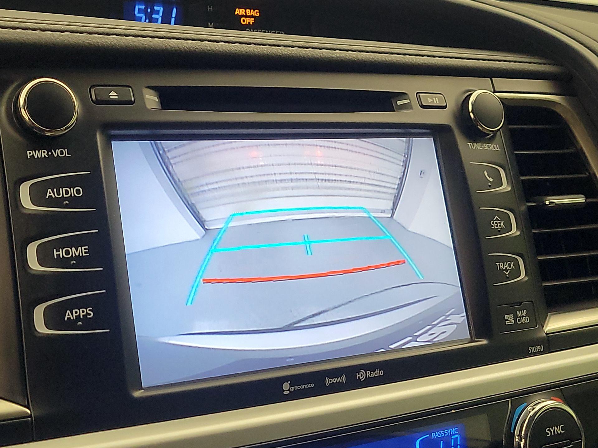 Thumbnail: 2019 Toyota Highlander - 15