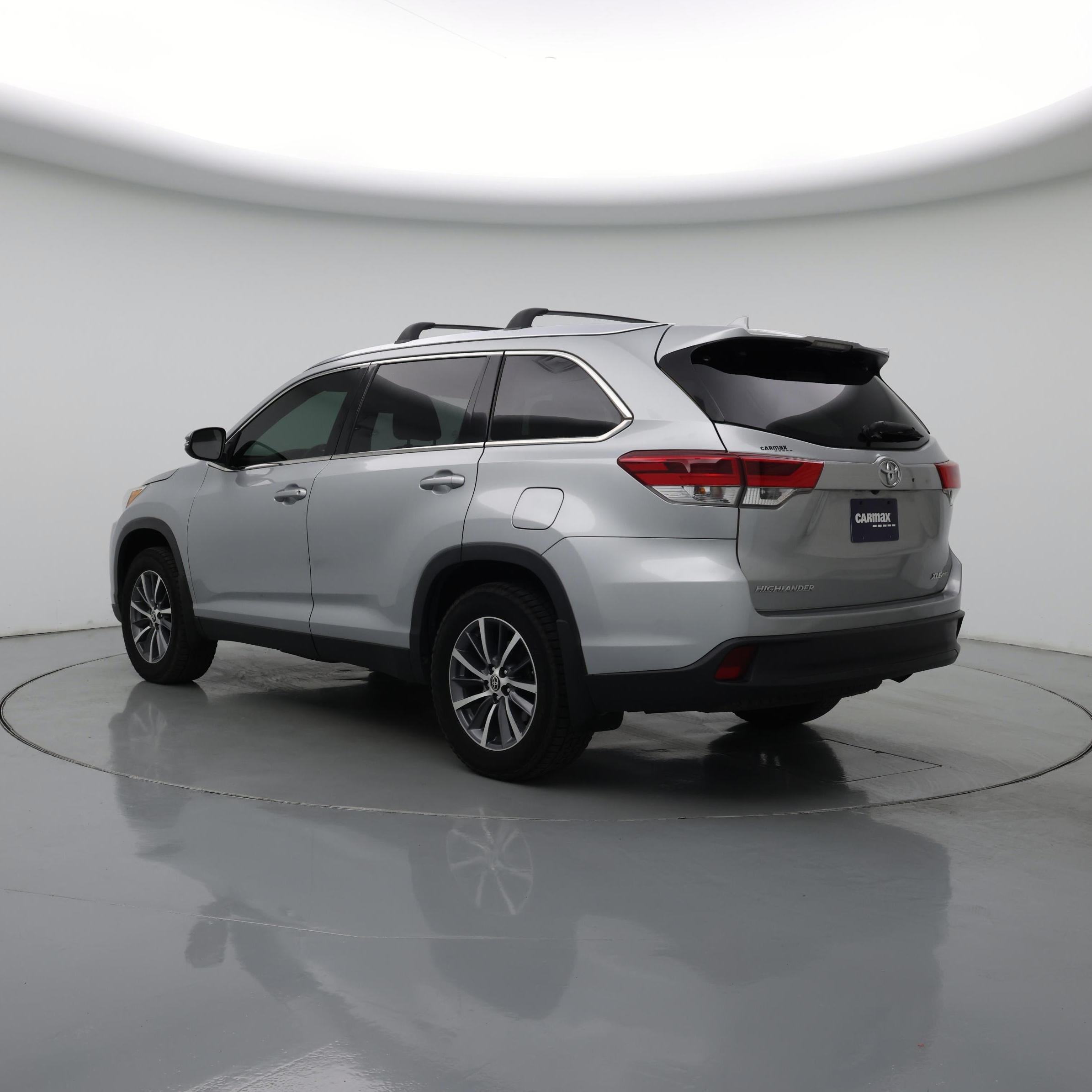 Thumbnail: 2019 Toyota Highlander - 2