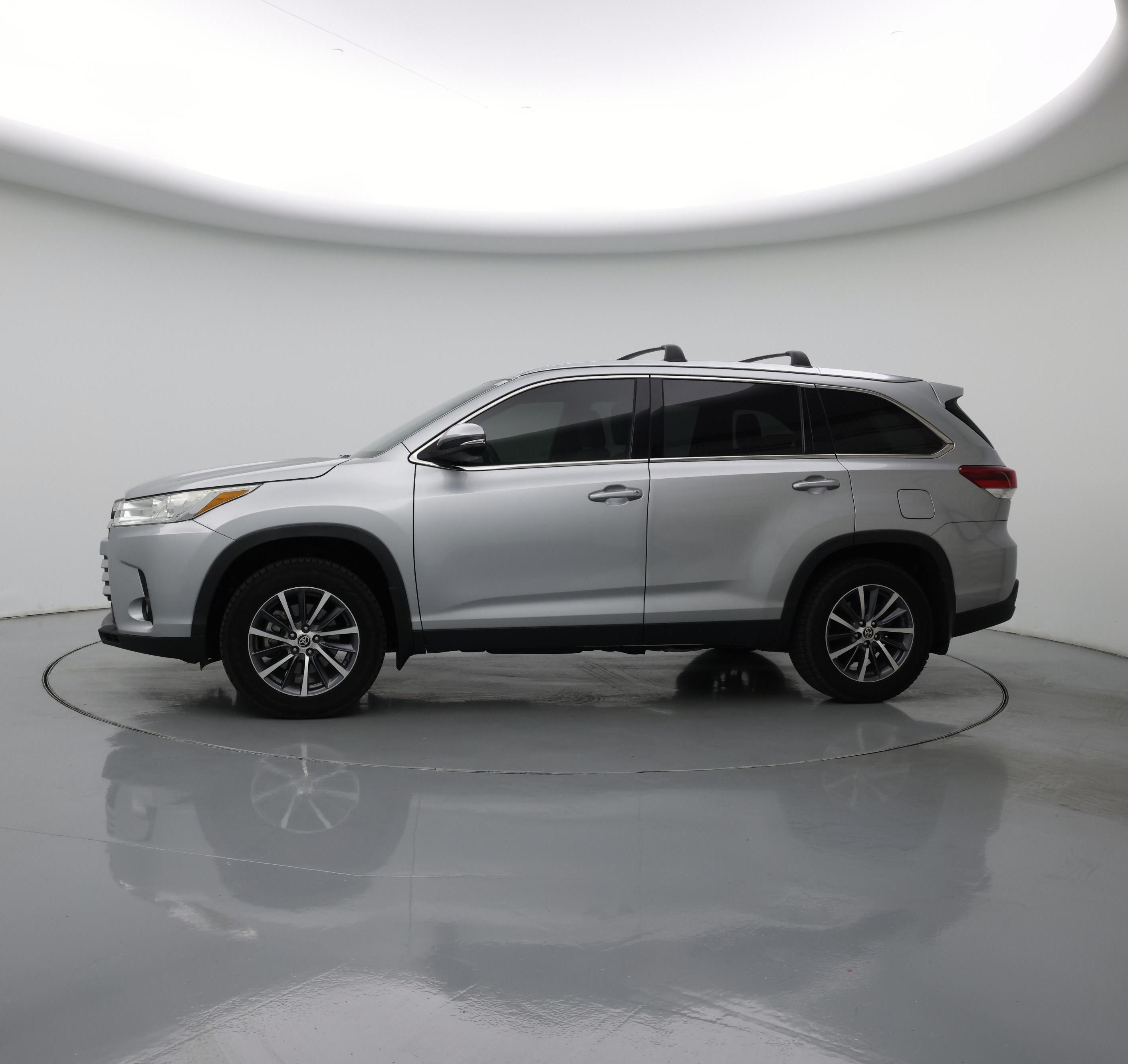 Thumbnail: 2019 Toyota Highlander - 3