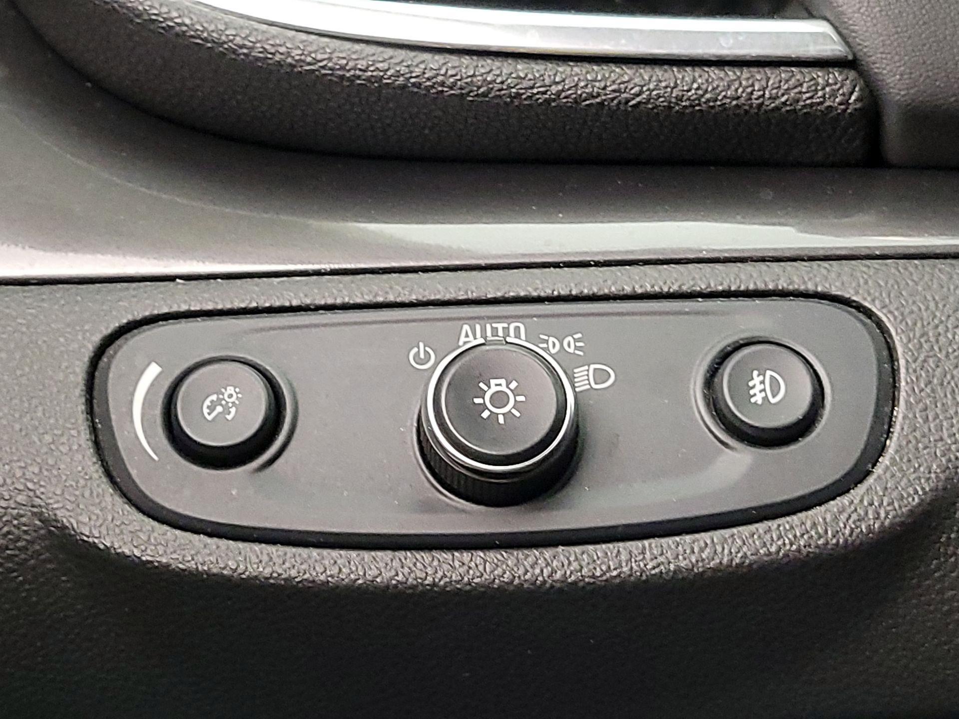 Thumbnail: 2018 Buick Encore - 13
