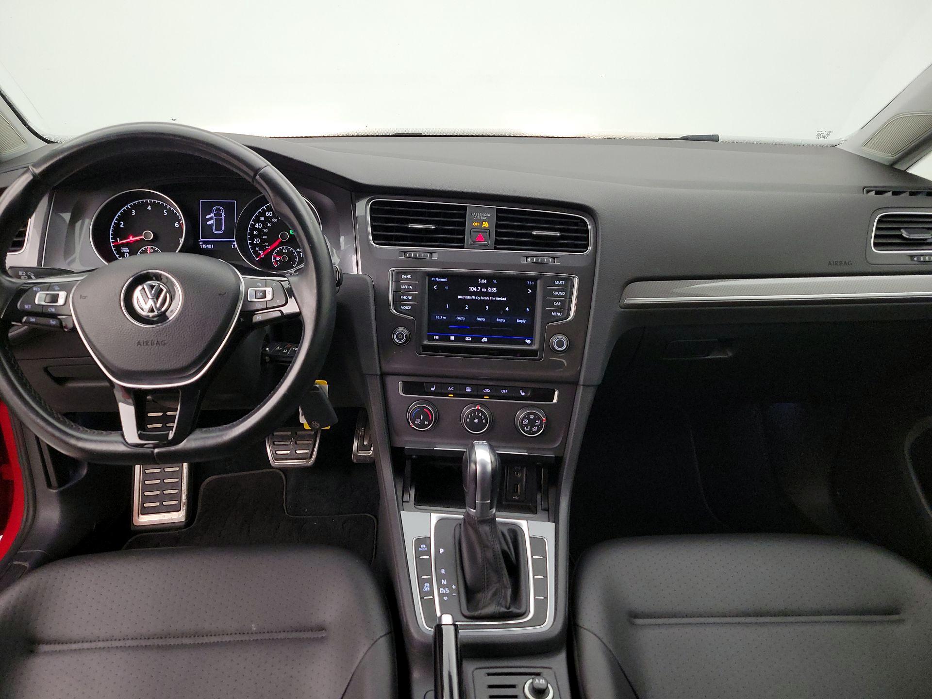 Thumbnail: 2017 Volkswagen Golf - 9