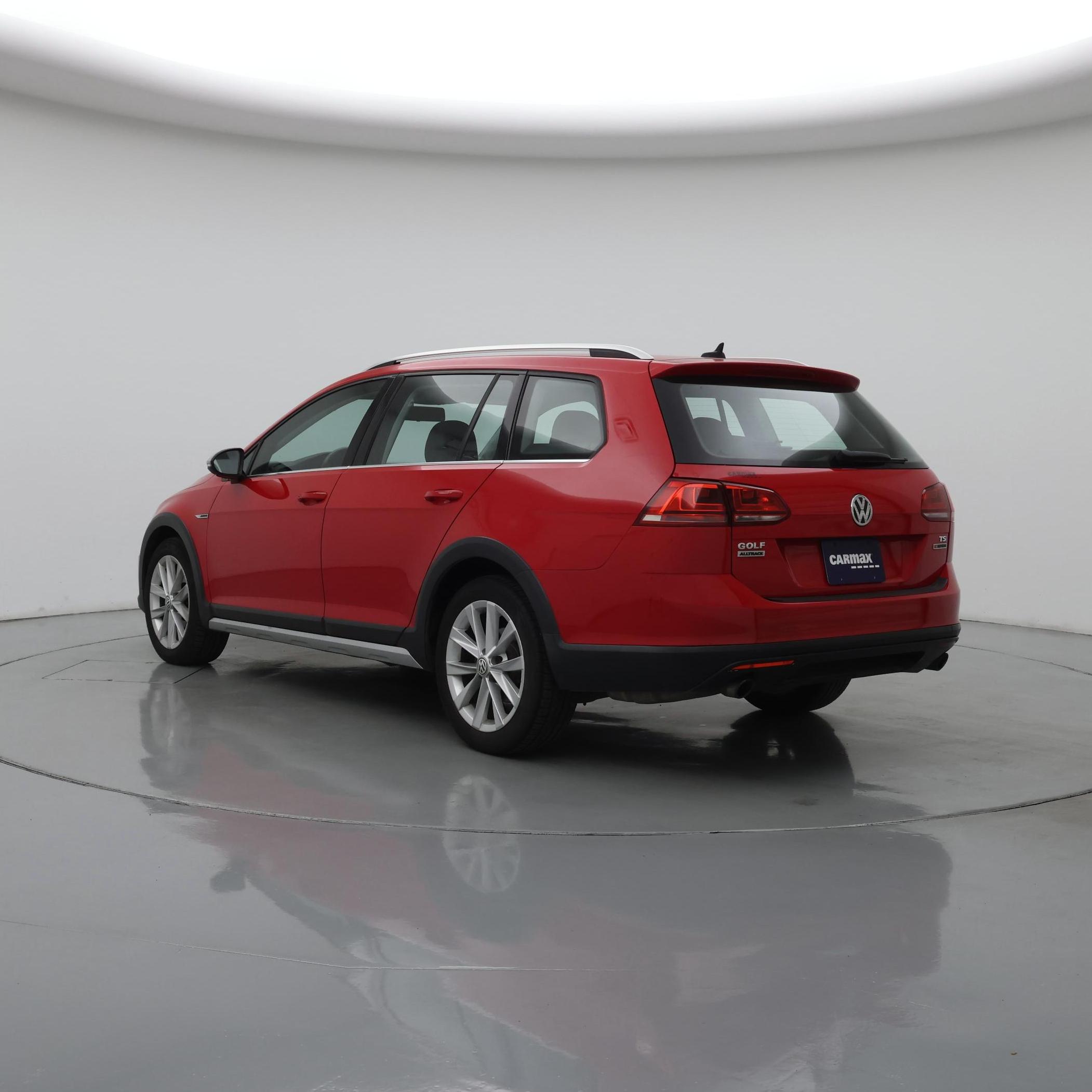 Thumbnail: 2017 Volkswagen Golf - 2
