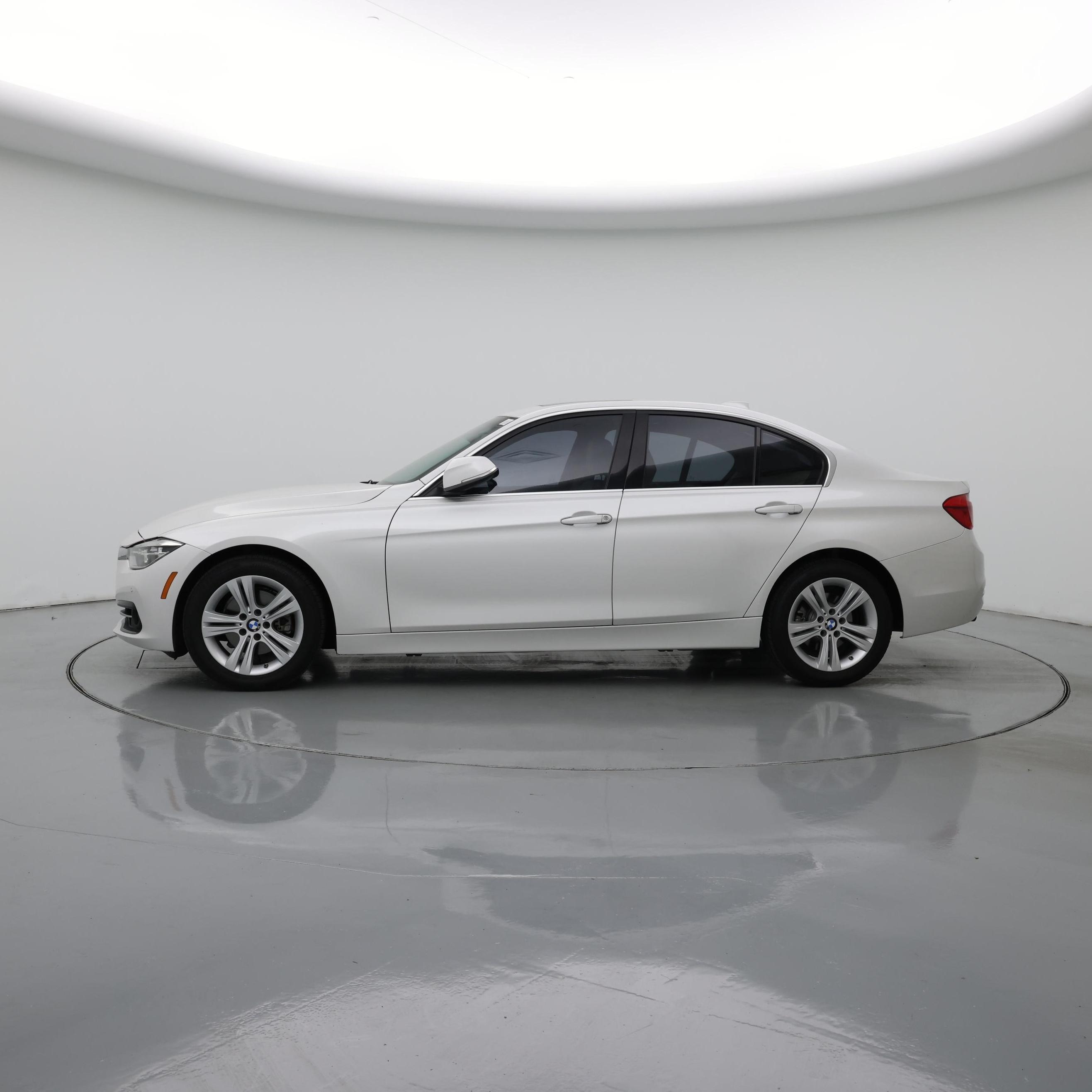 Thumbnail: 2017 BMW 3 Series - 3
