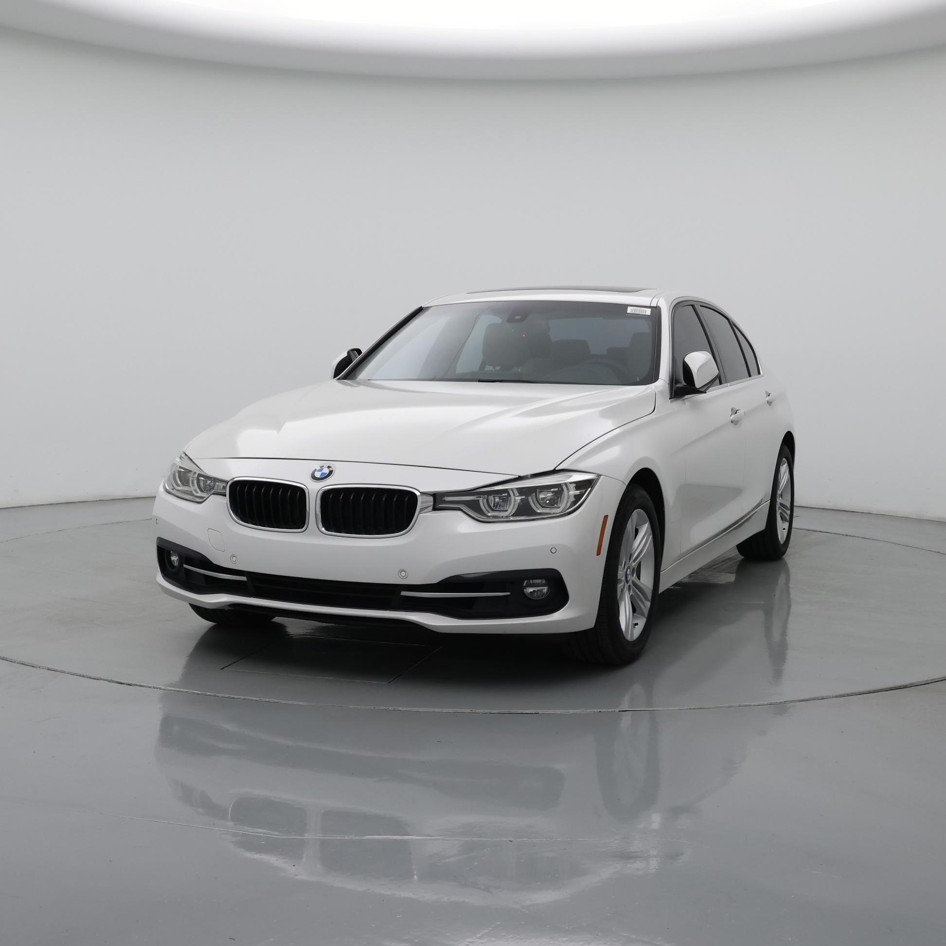 Thumbnail: 2017 BMW 3 Series - 4