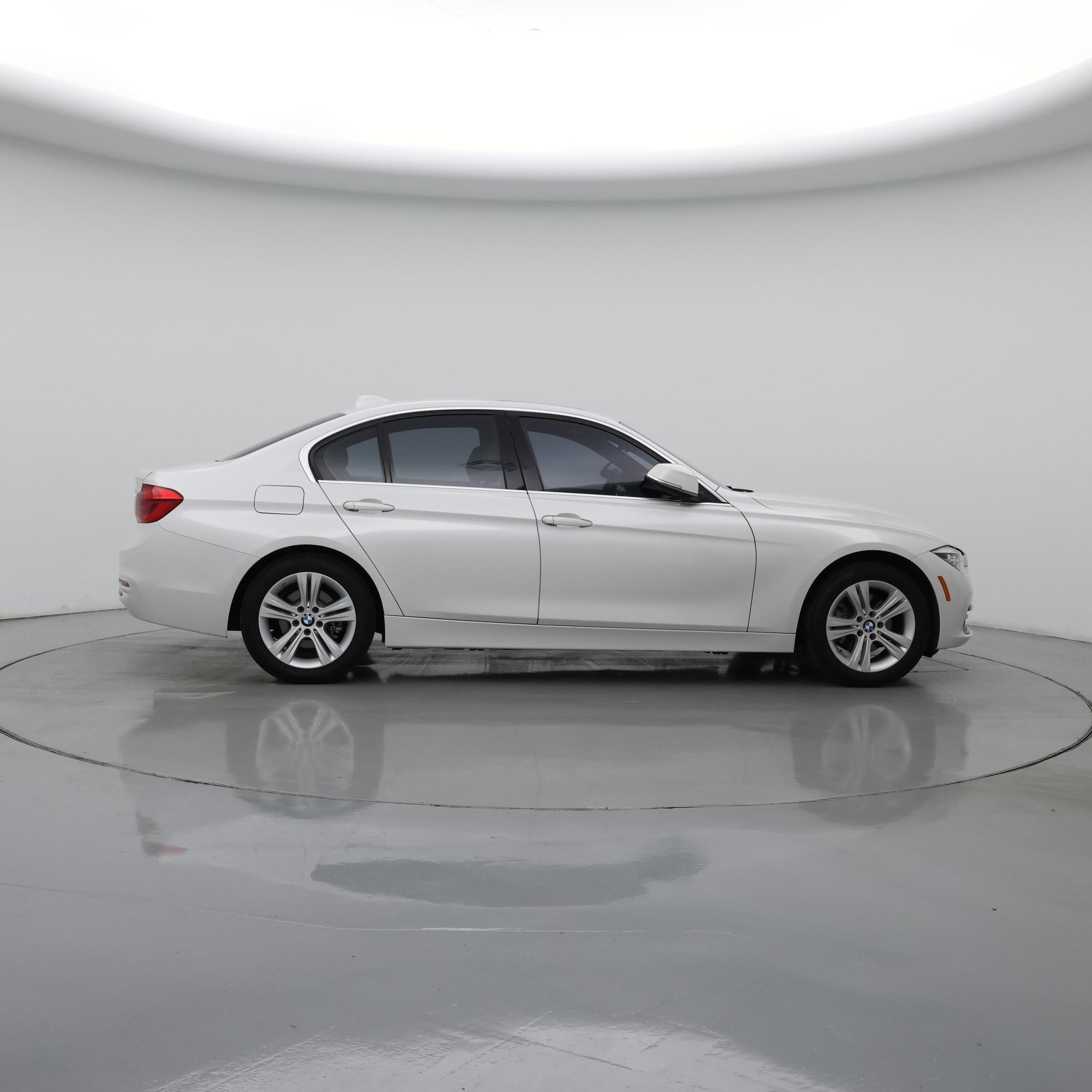 Thumbnail: 2017 BMW 3 Series - 7