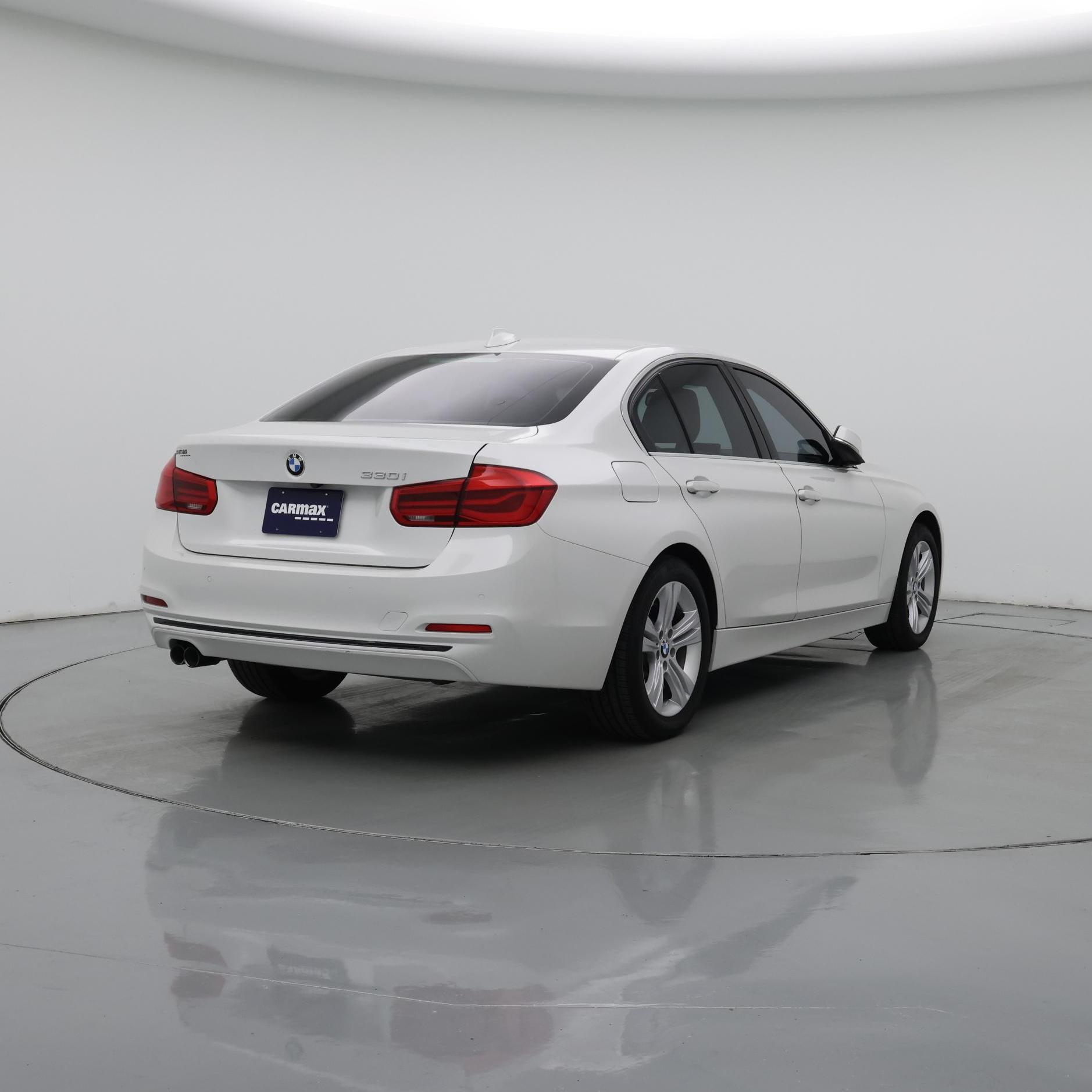 Thumbnail: 2017 BMW 3 Series - 8