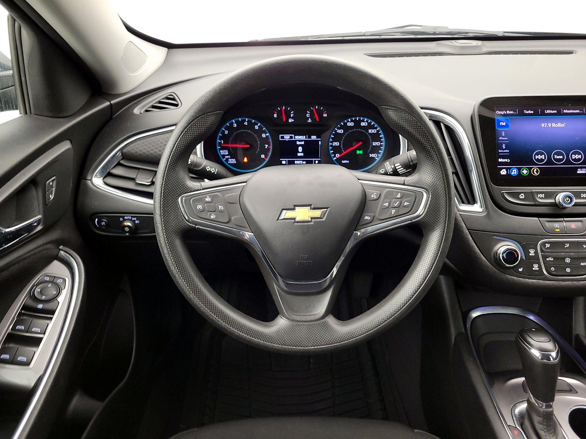 Thumbnail: 2020 Chevrolet Malibu - 10