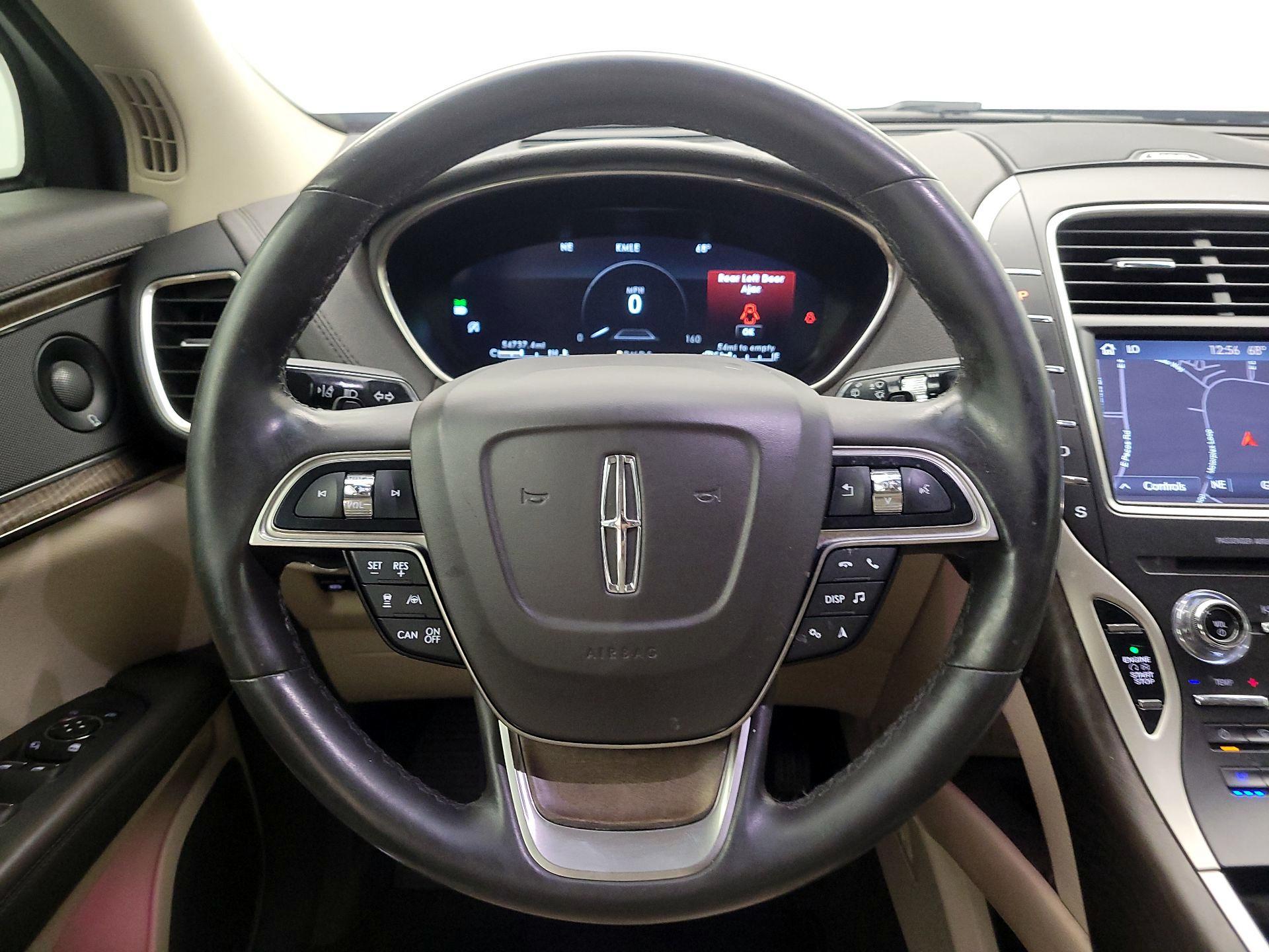 Thumbnail: 2020 Lincoln Nautilus - 10
