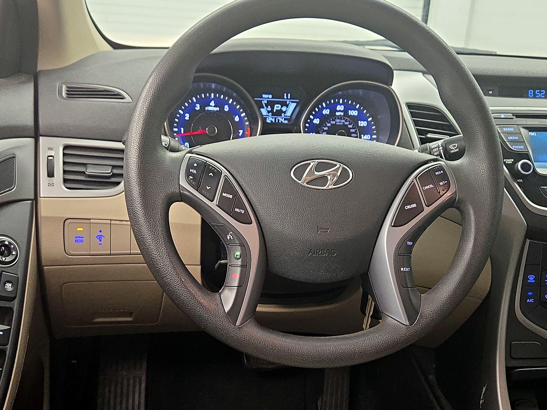 Thumbnail: 2016 Hyundai Elantra - 10