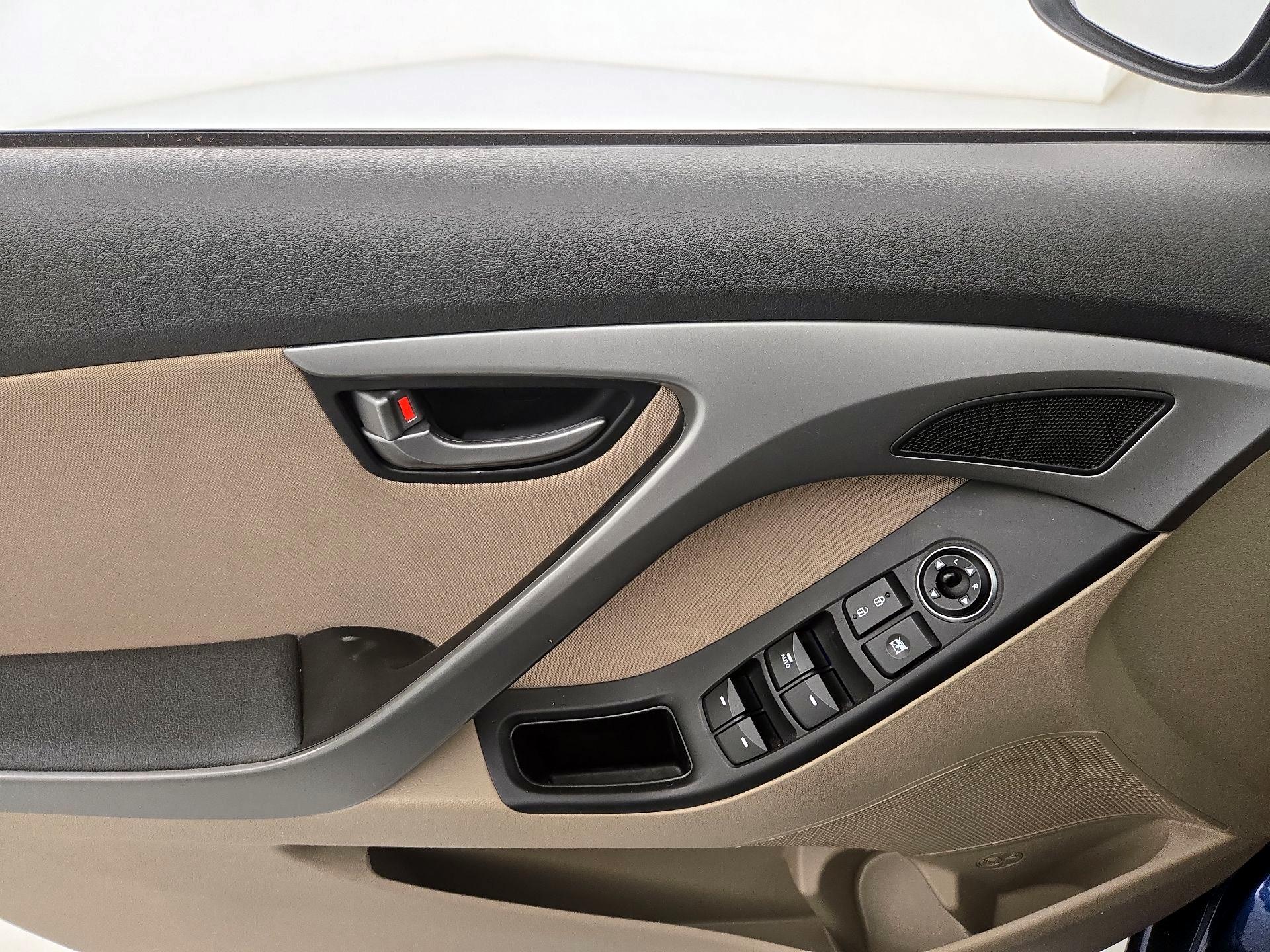 Thumbnail: 2016 Hyundai Elantra - 12