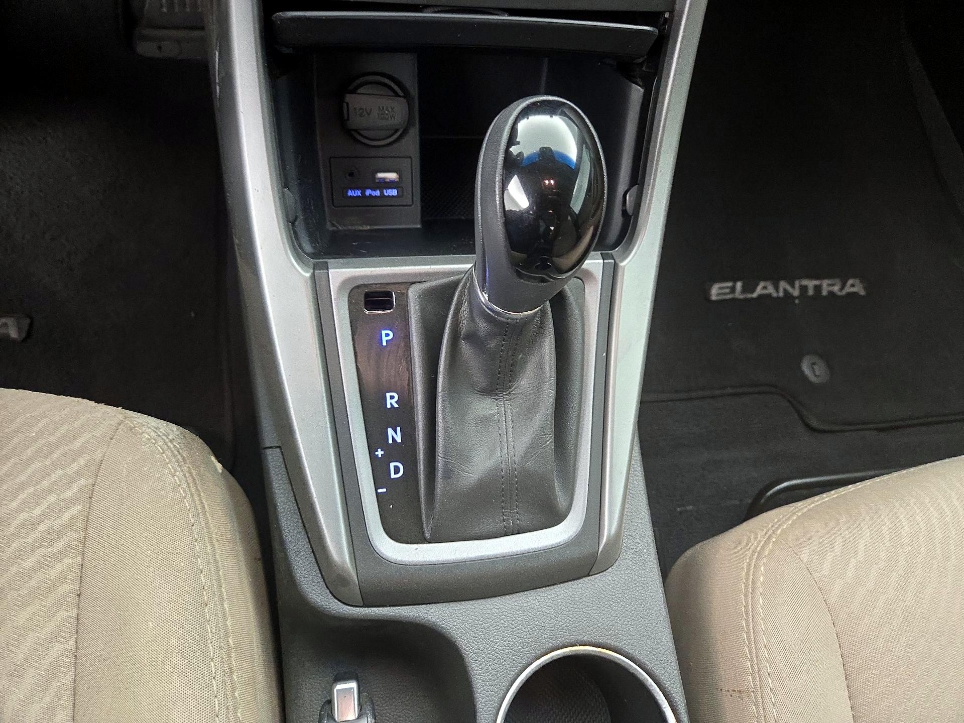 Thumbnail: 2016 Hyundai Elantra - 17