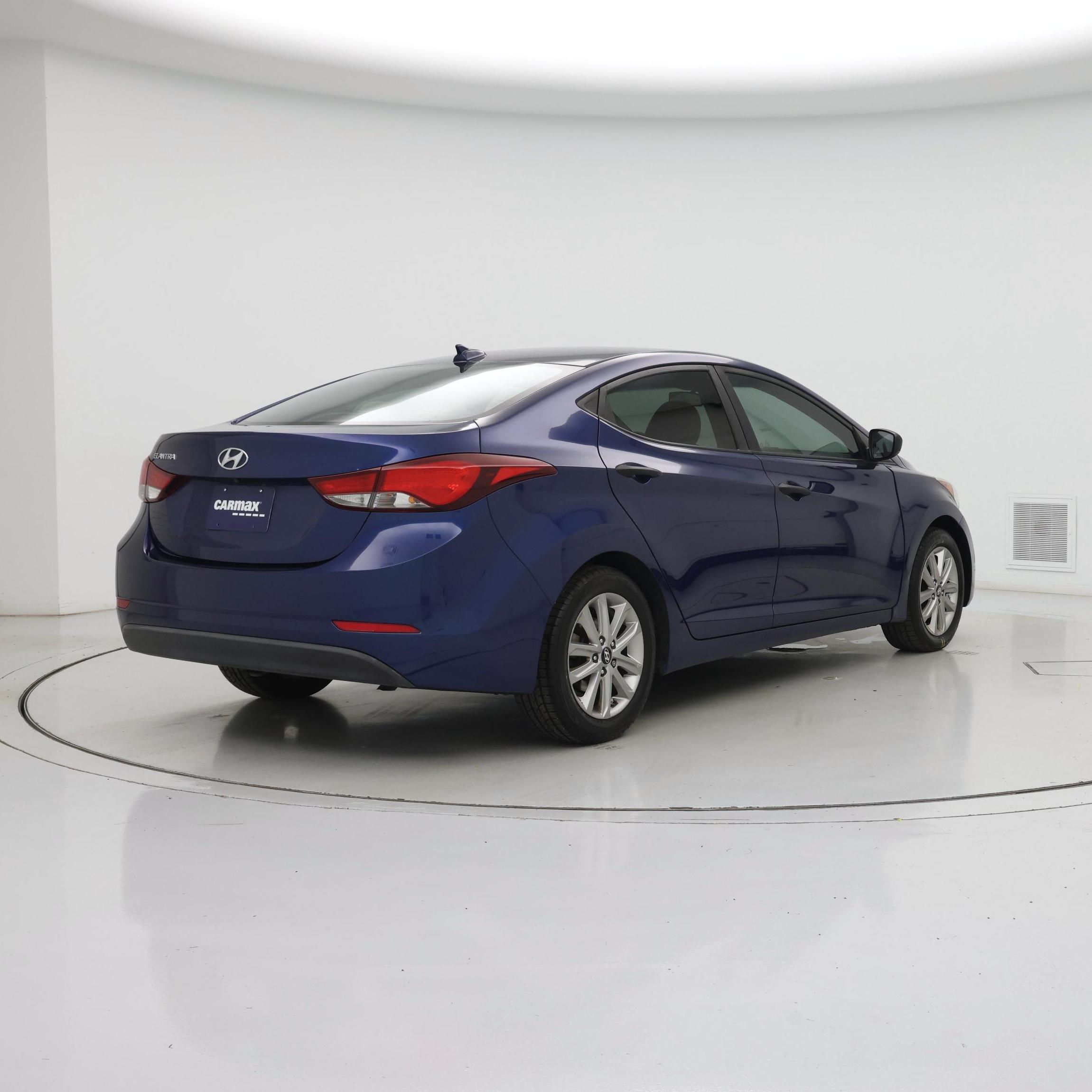 Thumbnail: 2016 Hyundai Elantra - 8