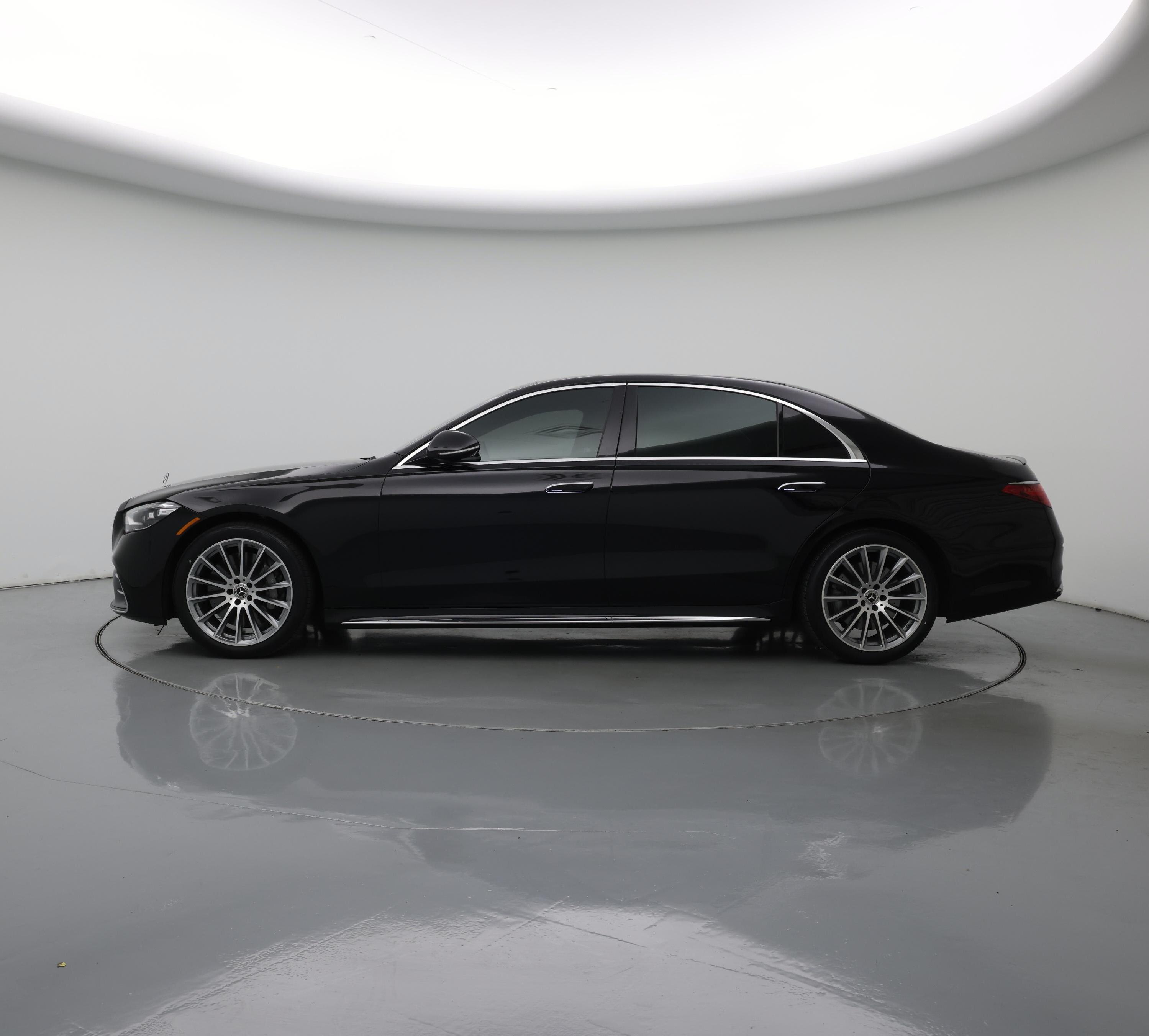 Thumbnail: 2022 Mercedes-Benz S-Class - 3