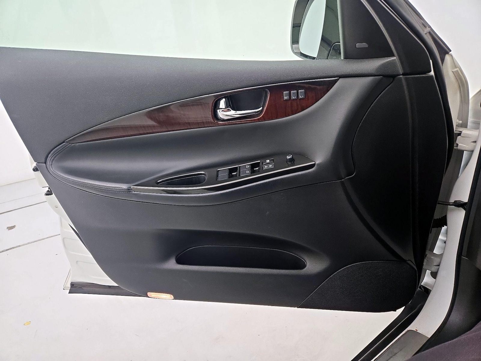 2017 INFINITI QX50 Base - Photo 11