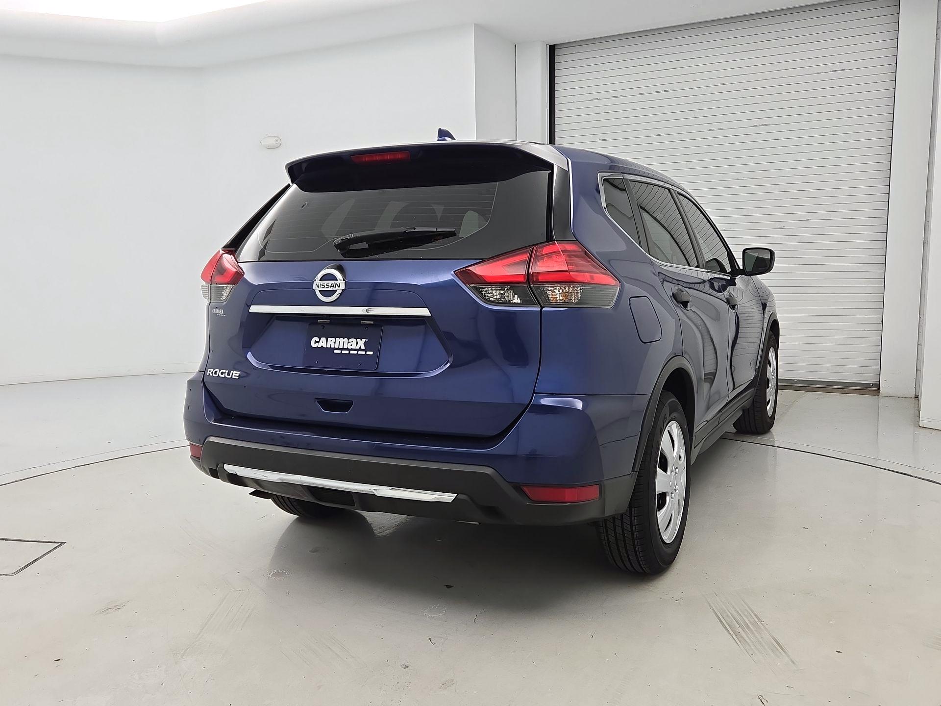 Thumbnail: 2017 Nissan Rogue - 5