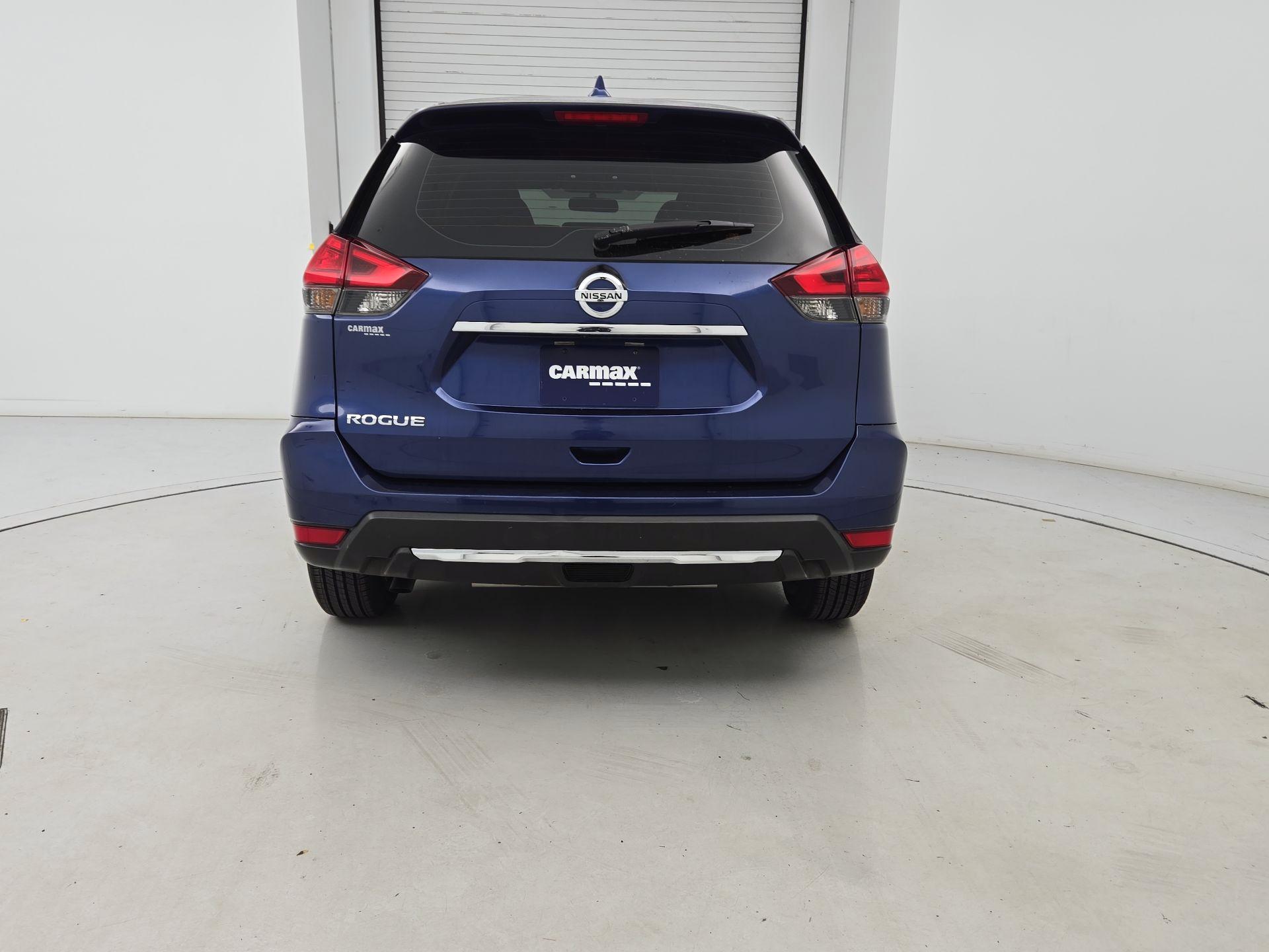 Thumbnail: 2017 Nissan Rogue - 6