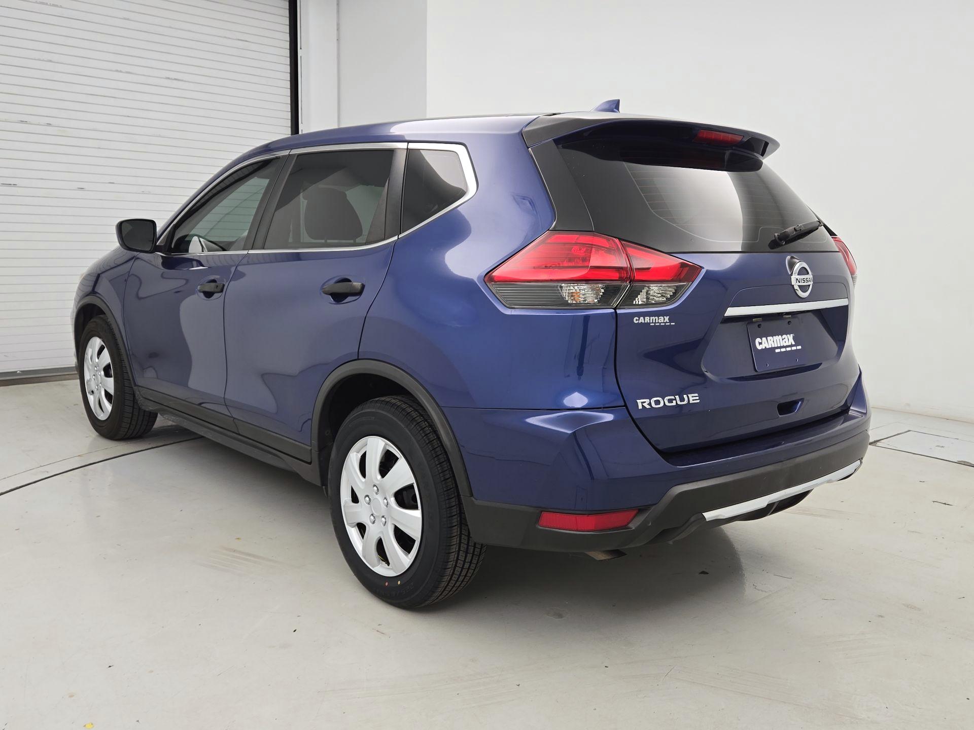 Thumbnail: 2017 Nissan Rogue - 7