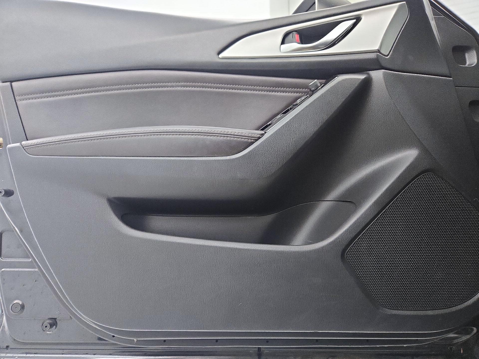 Thumbnail: 2018 Mazda Mazda3 - 10