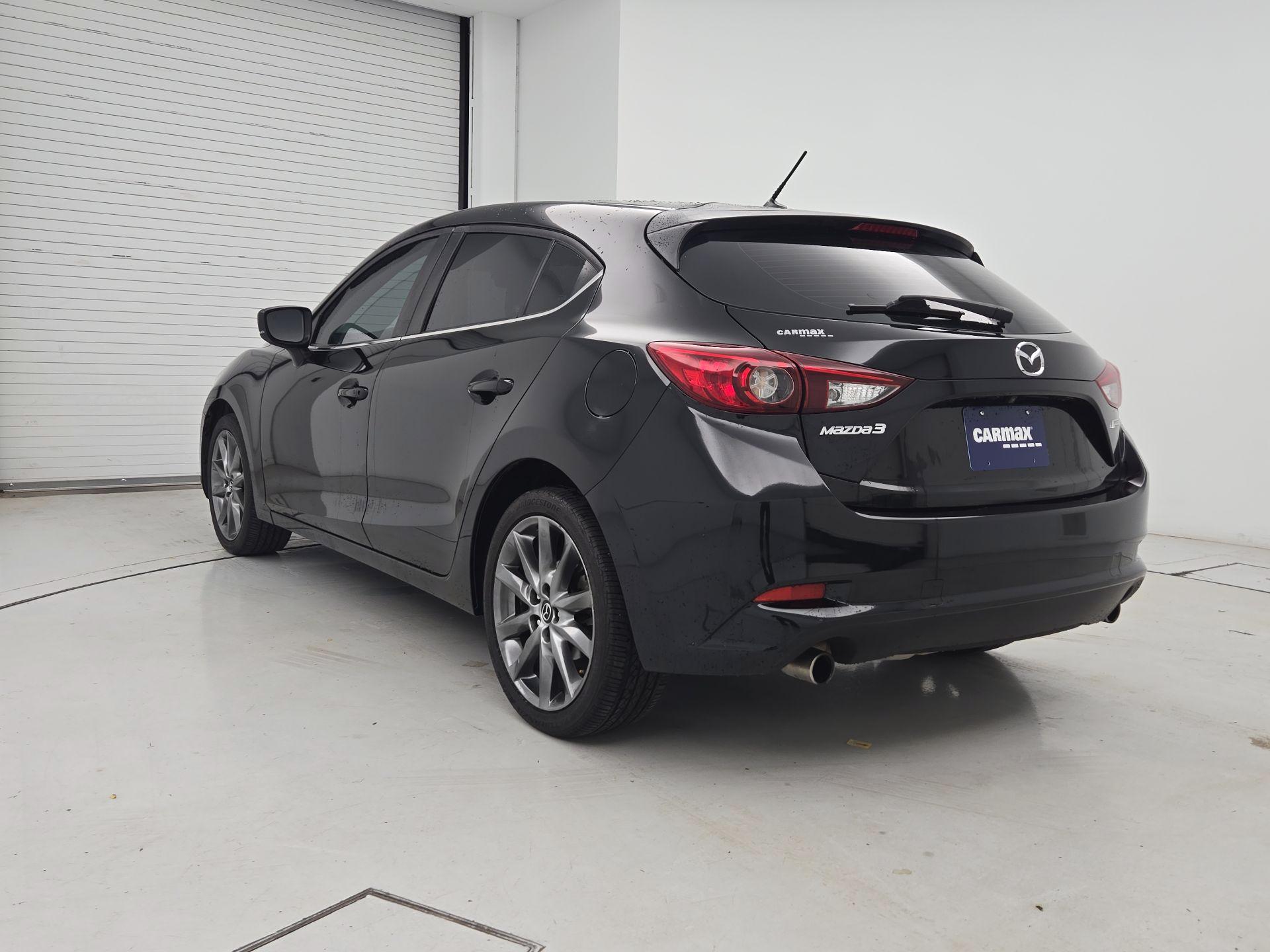 Thumbnail: 2018 Mazda Mazda3 - 7
