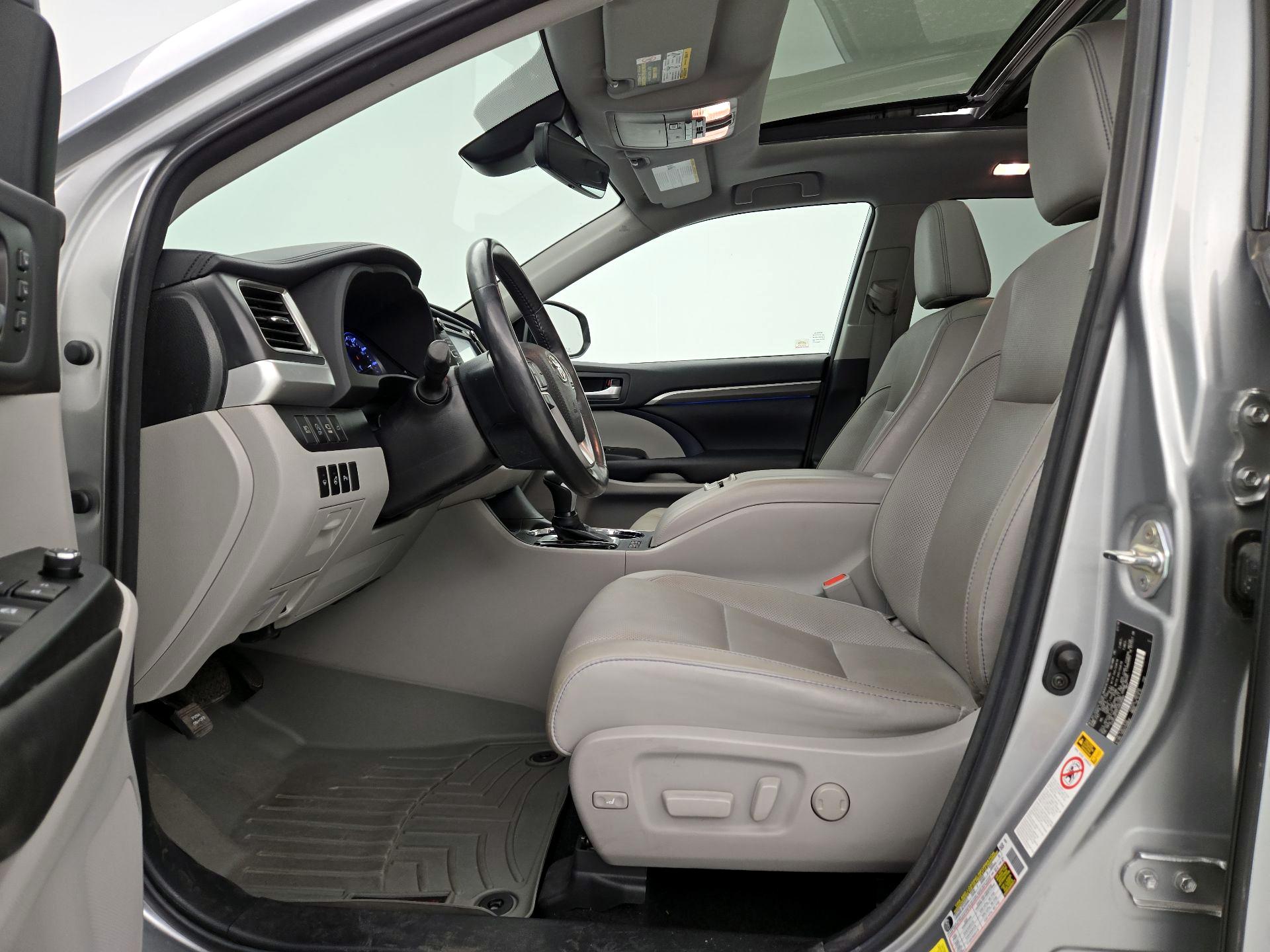 Thumbnail: 2018 Toyota Highlander - 9