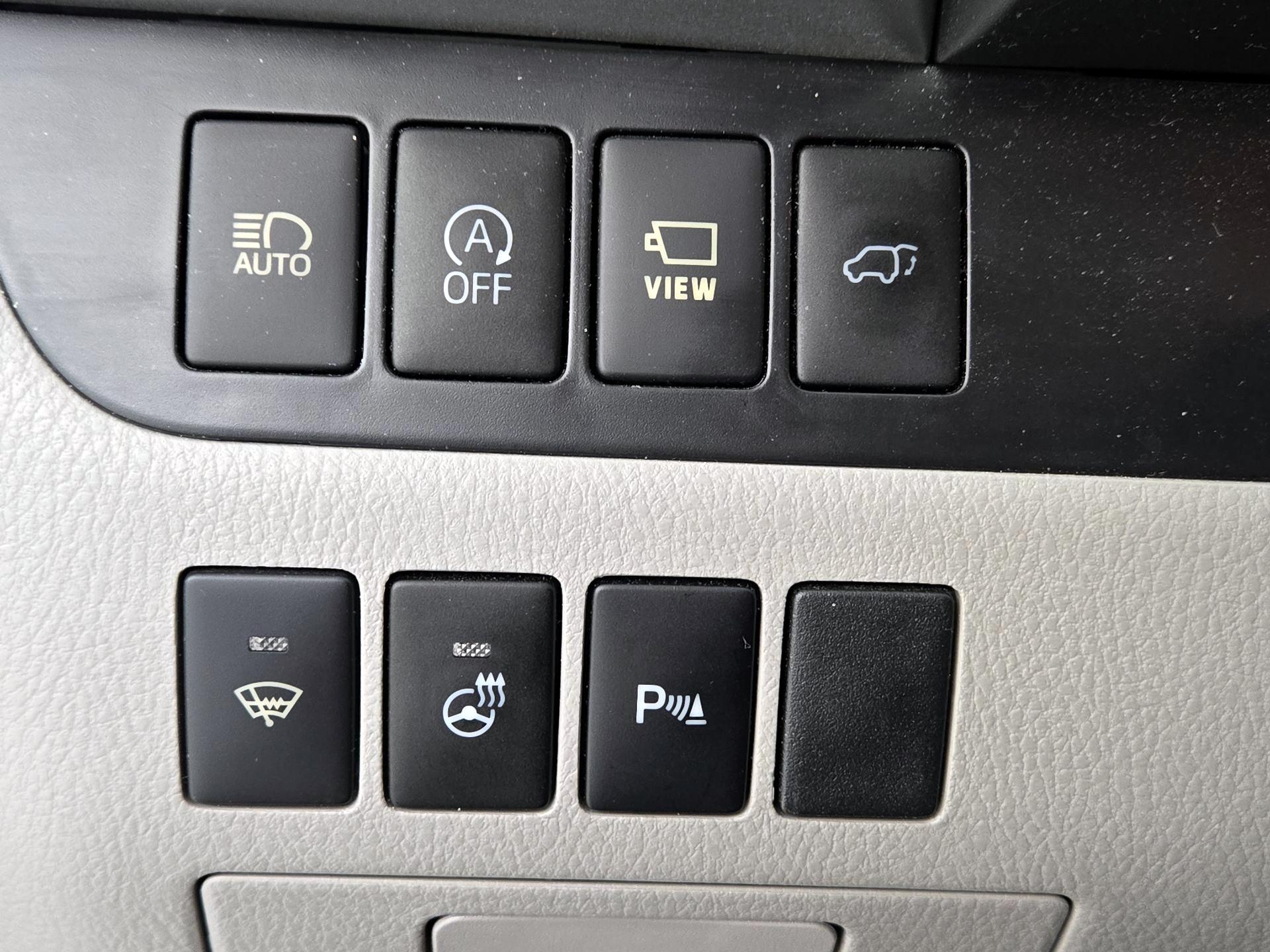 Thumbnail: 2018 Toyota Highlander - 11