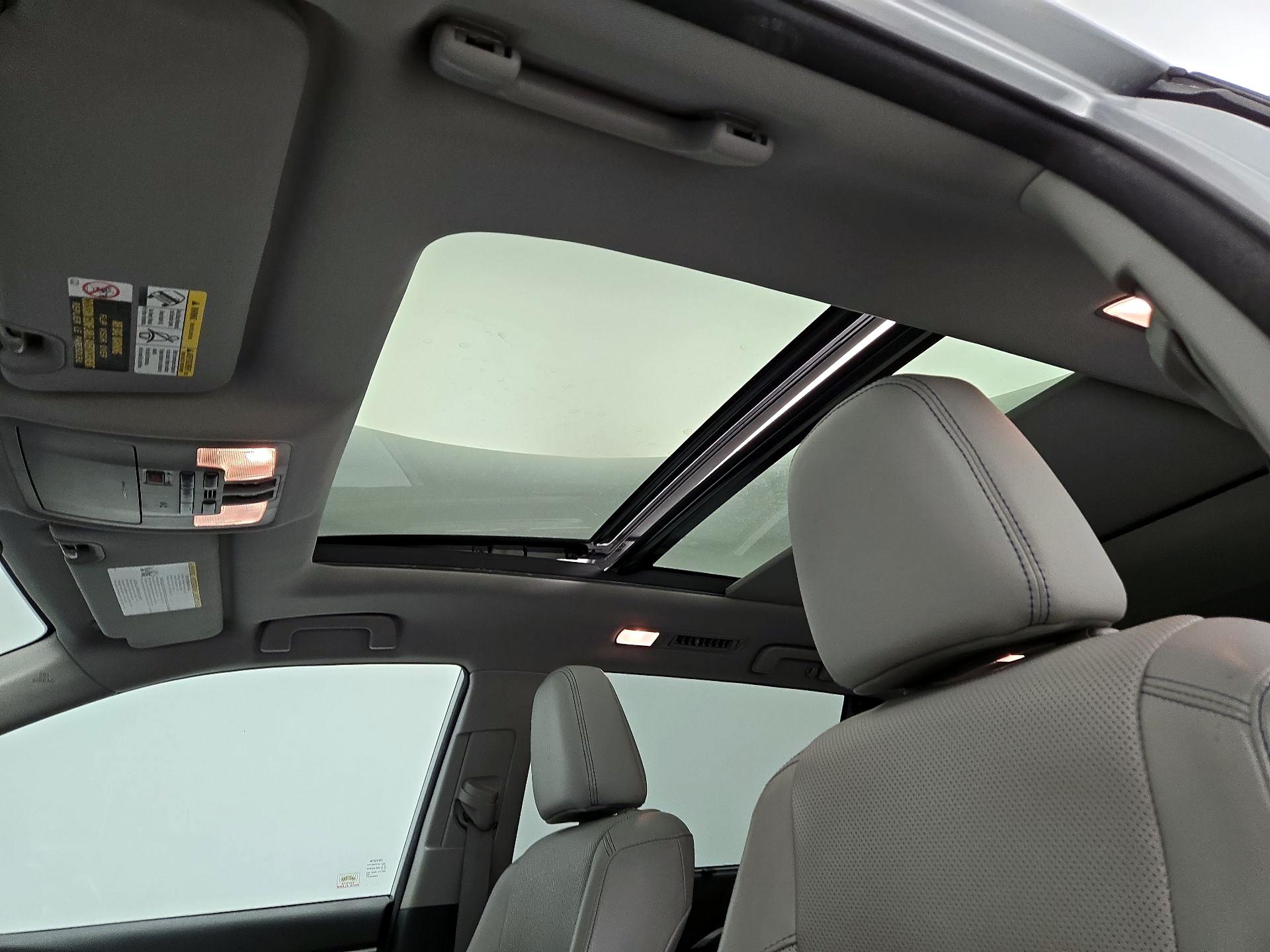 Thumbnail: 2018 Toyota Highlander - 18