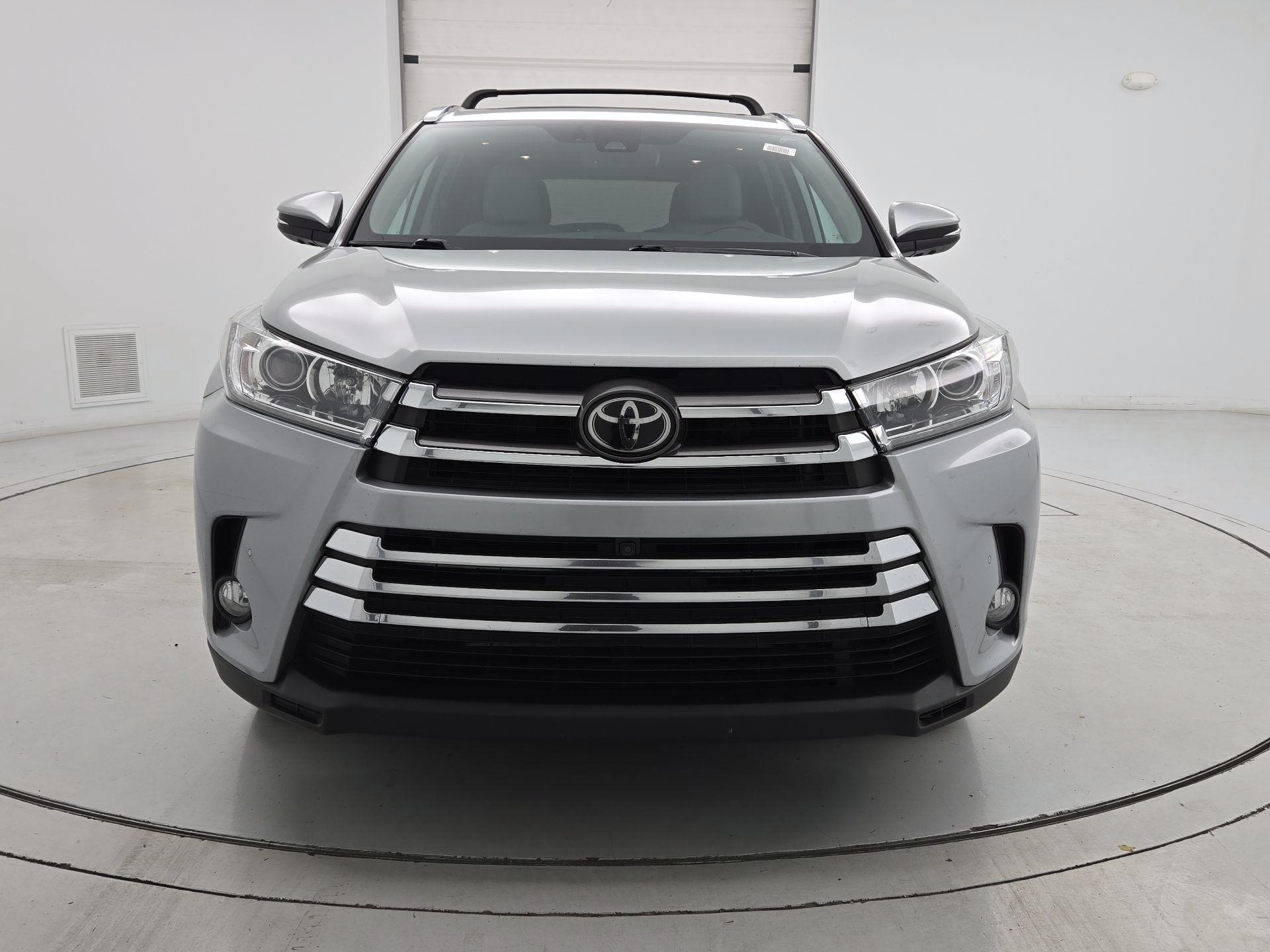 Thumbnail: 2018 Toyota Highlander - 2