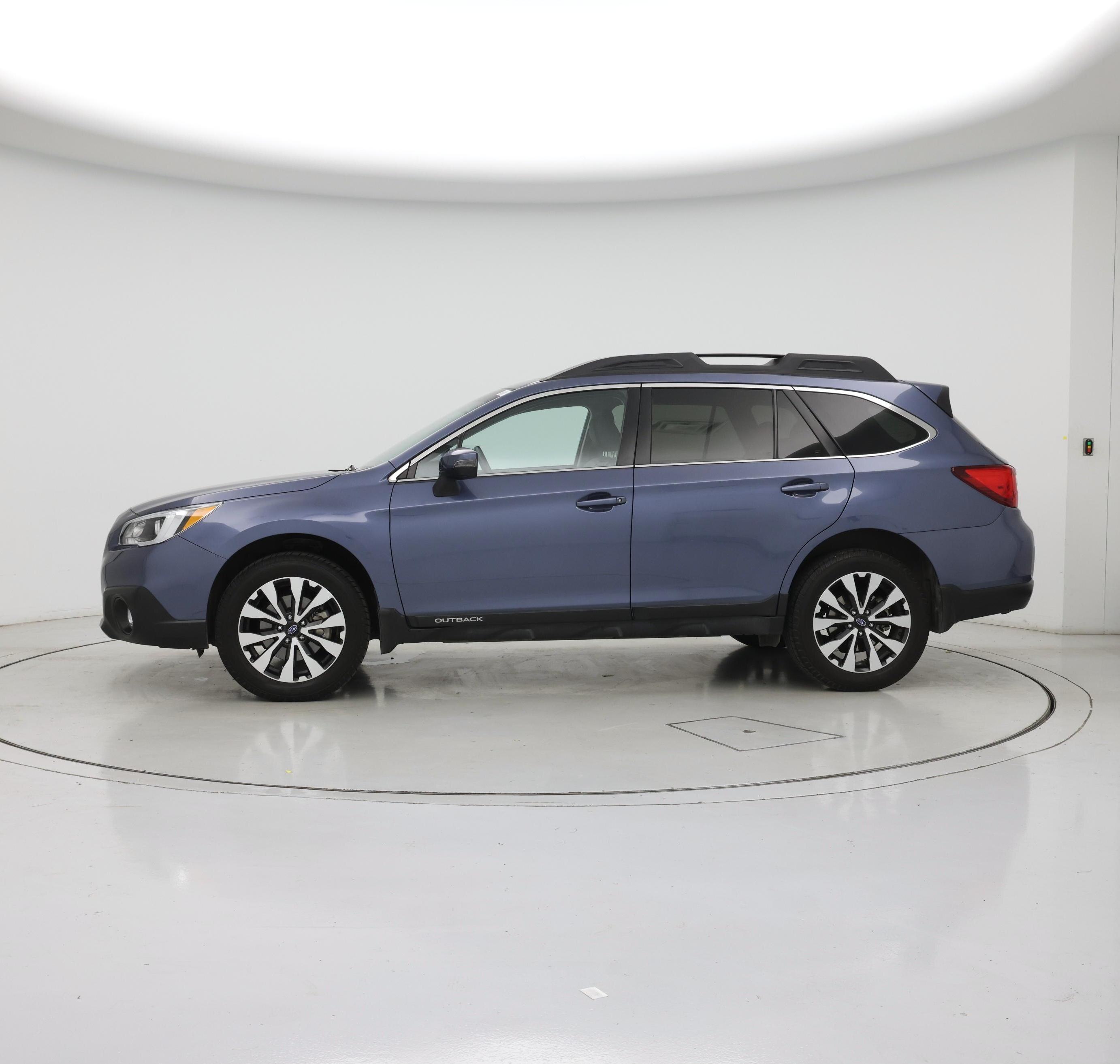 Thumbnail: 2016 Subaru Outback - 3