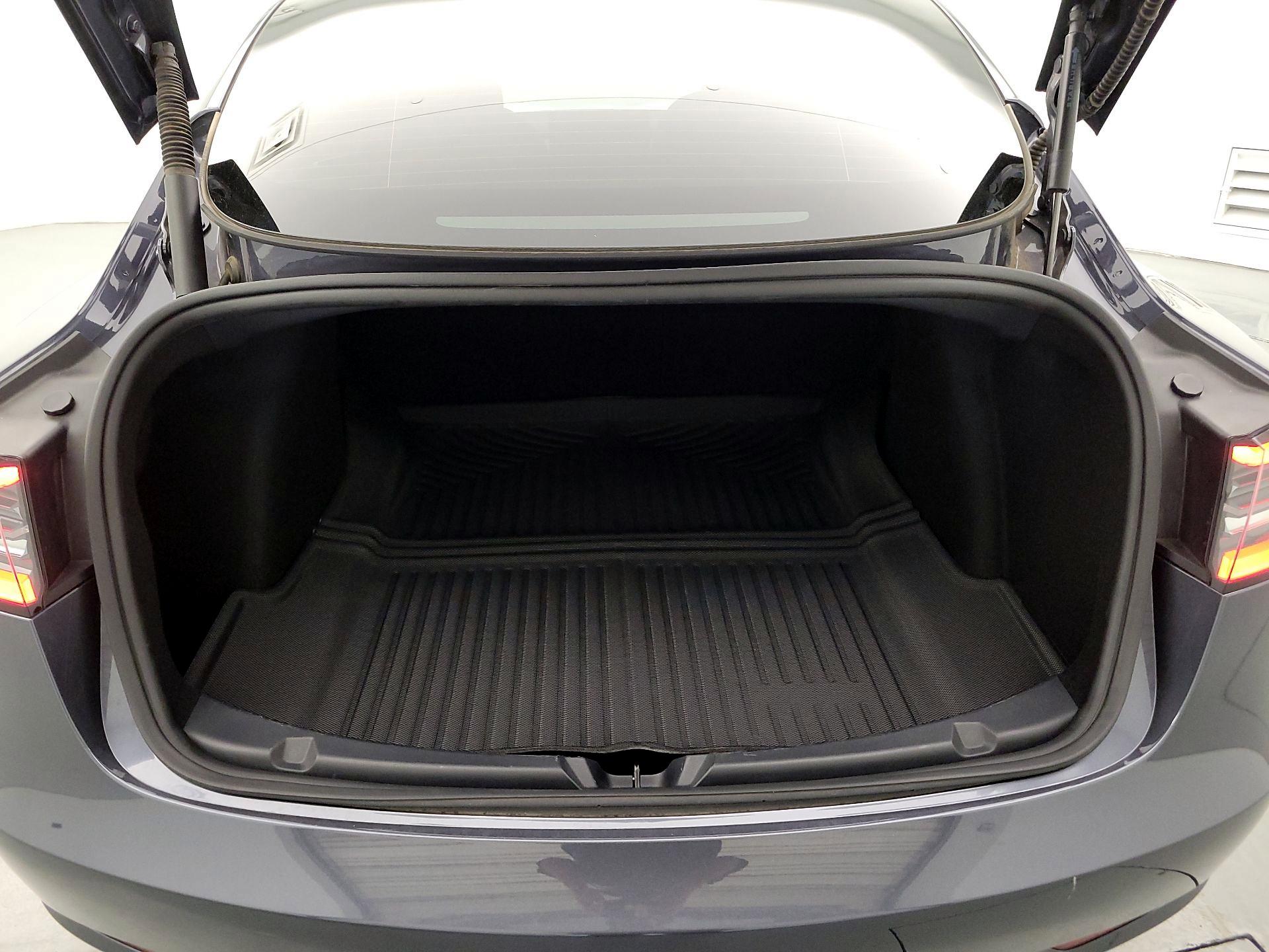 Thumbnail: 2023 Tesla Model 3 - 20