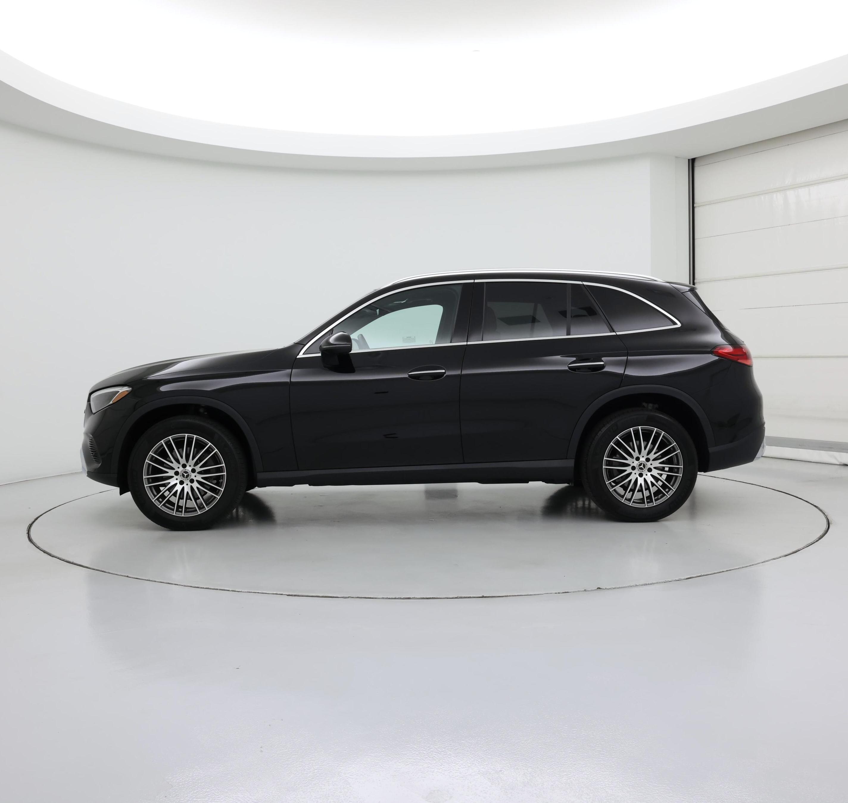 Thumbnail: 2024 Mercedes-Benz GLC - 3