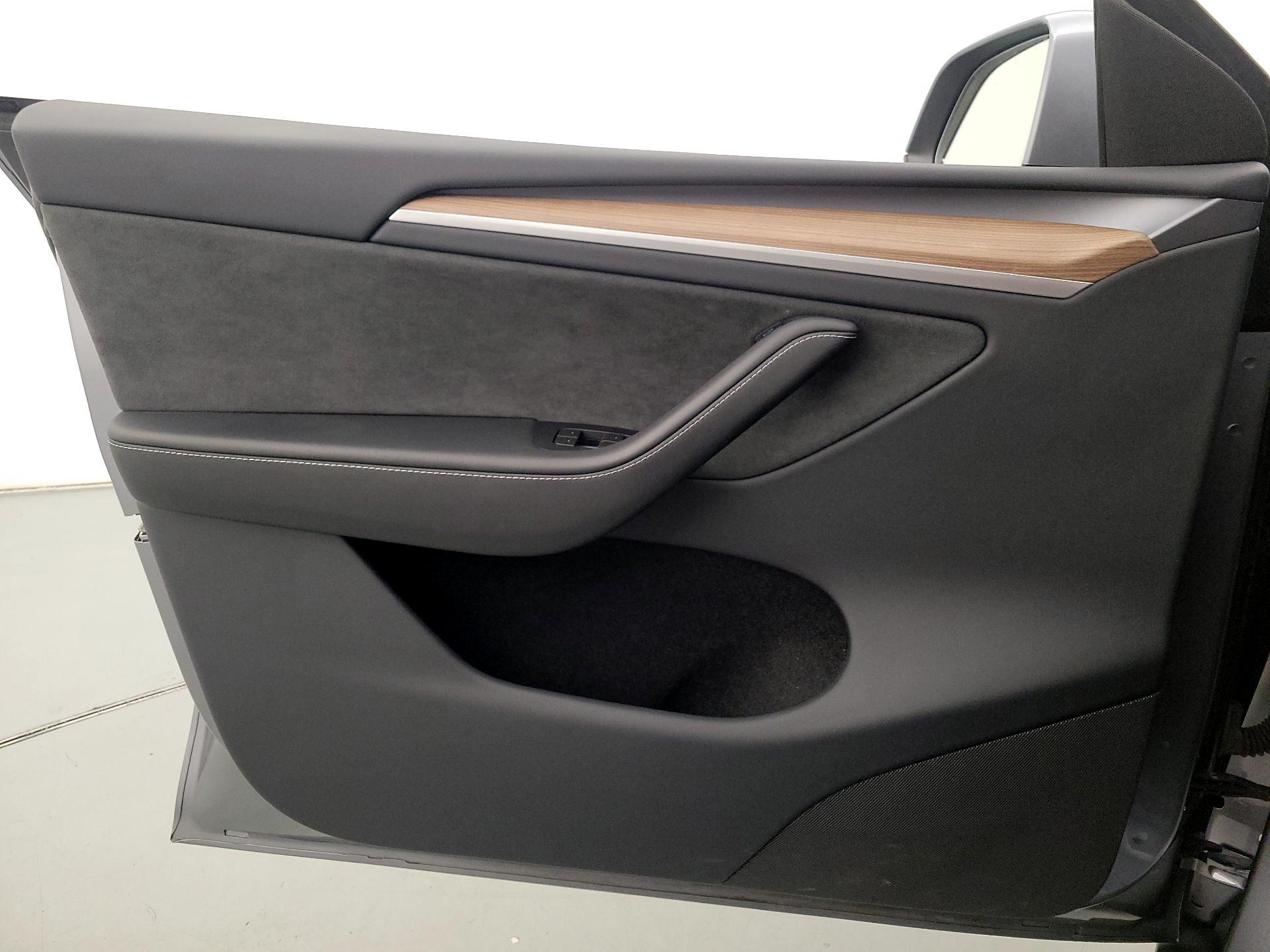 Thumbnail: 2024 Tesla Model Y - 12