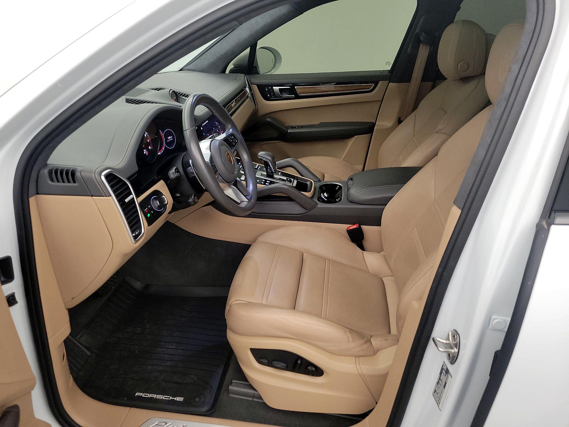 Thumbnail: 2022 Porsche Cayenne - 11