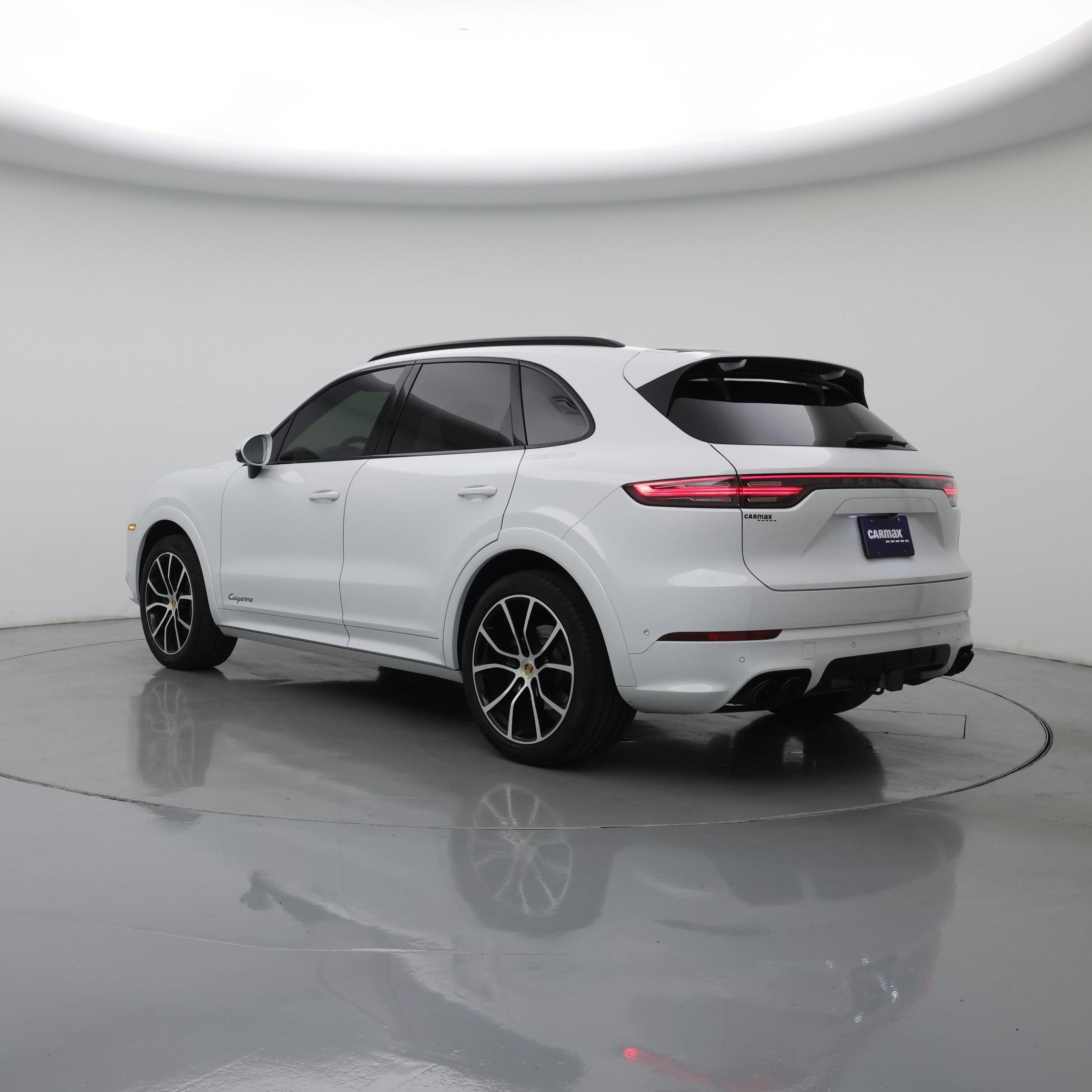 Thumbnail: 2022 Porsche Cayenne - 2