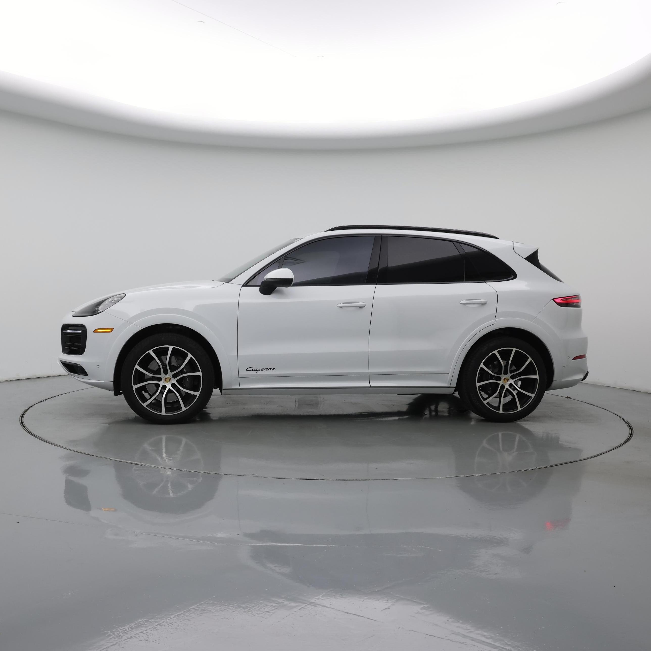 Thumbnail: 2022 Porsche Cayenne - 3