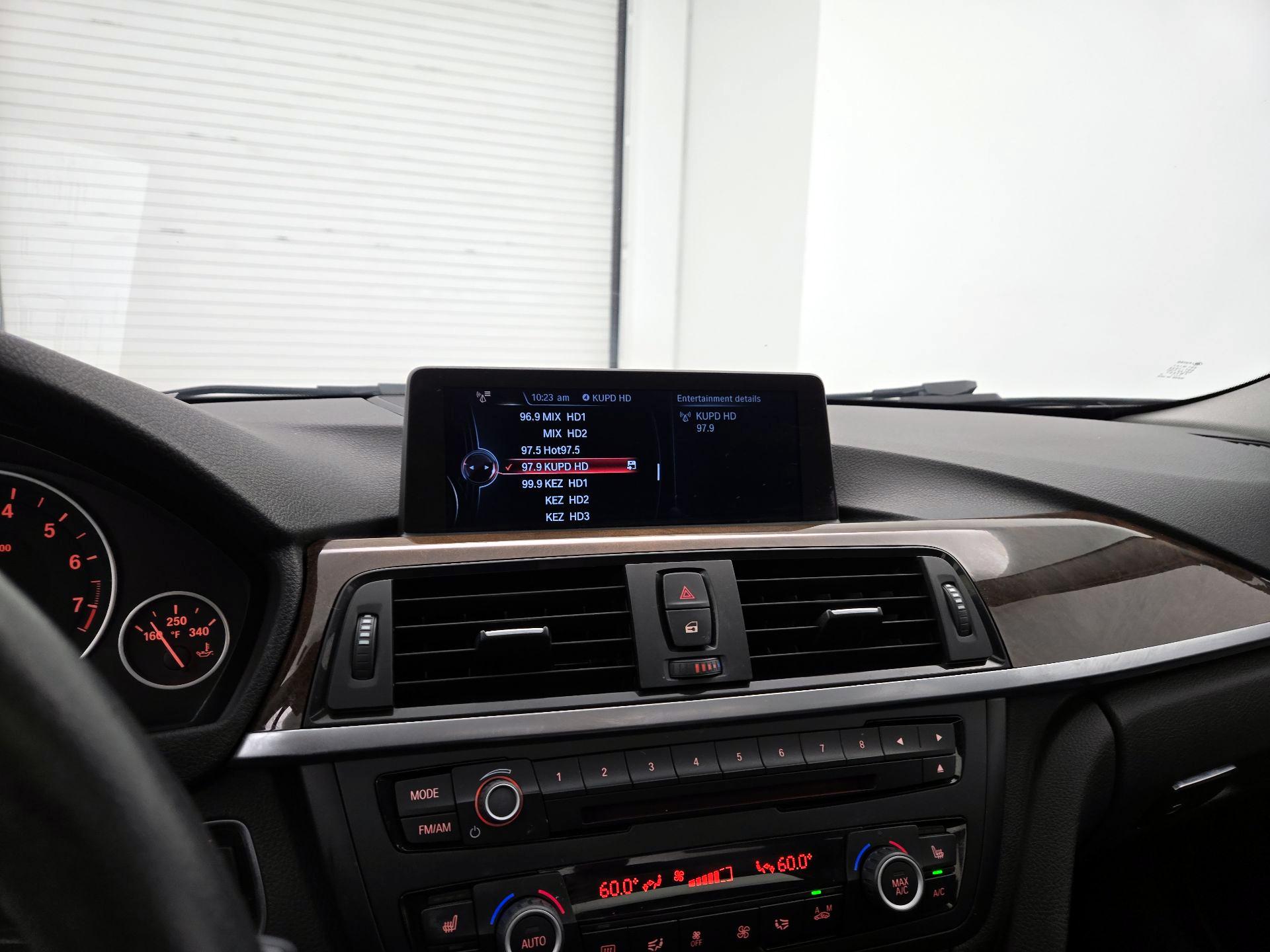Thumbnail: 2015 BMW 3 Series - 16