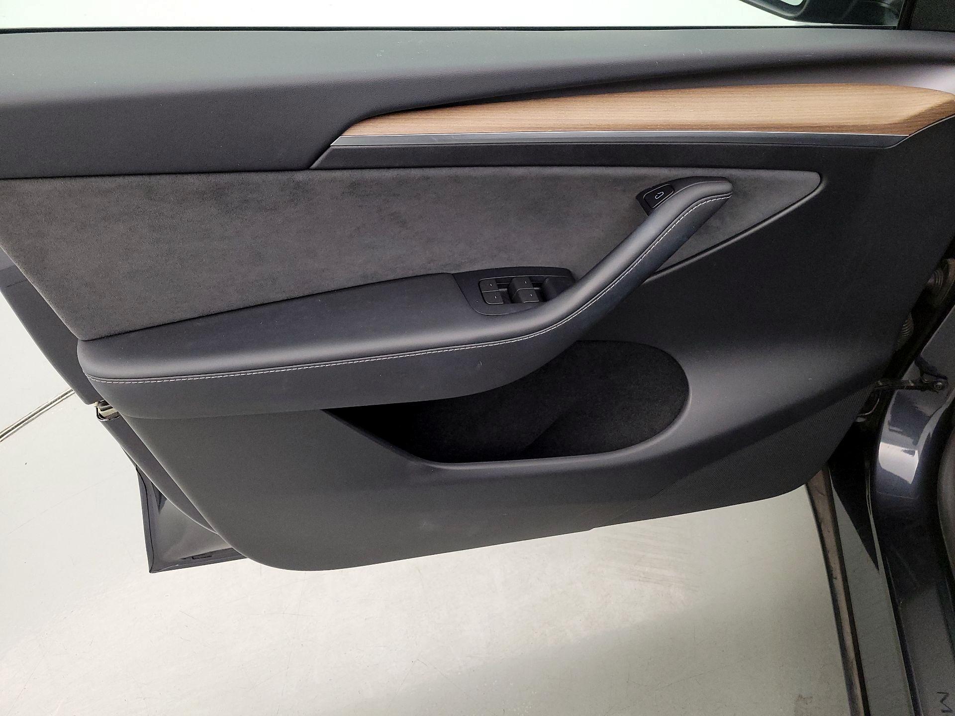 Thumbnail: 2024 Tesla Model Y - 12