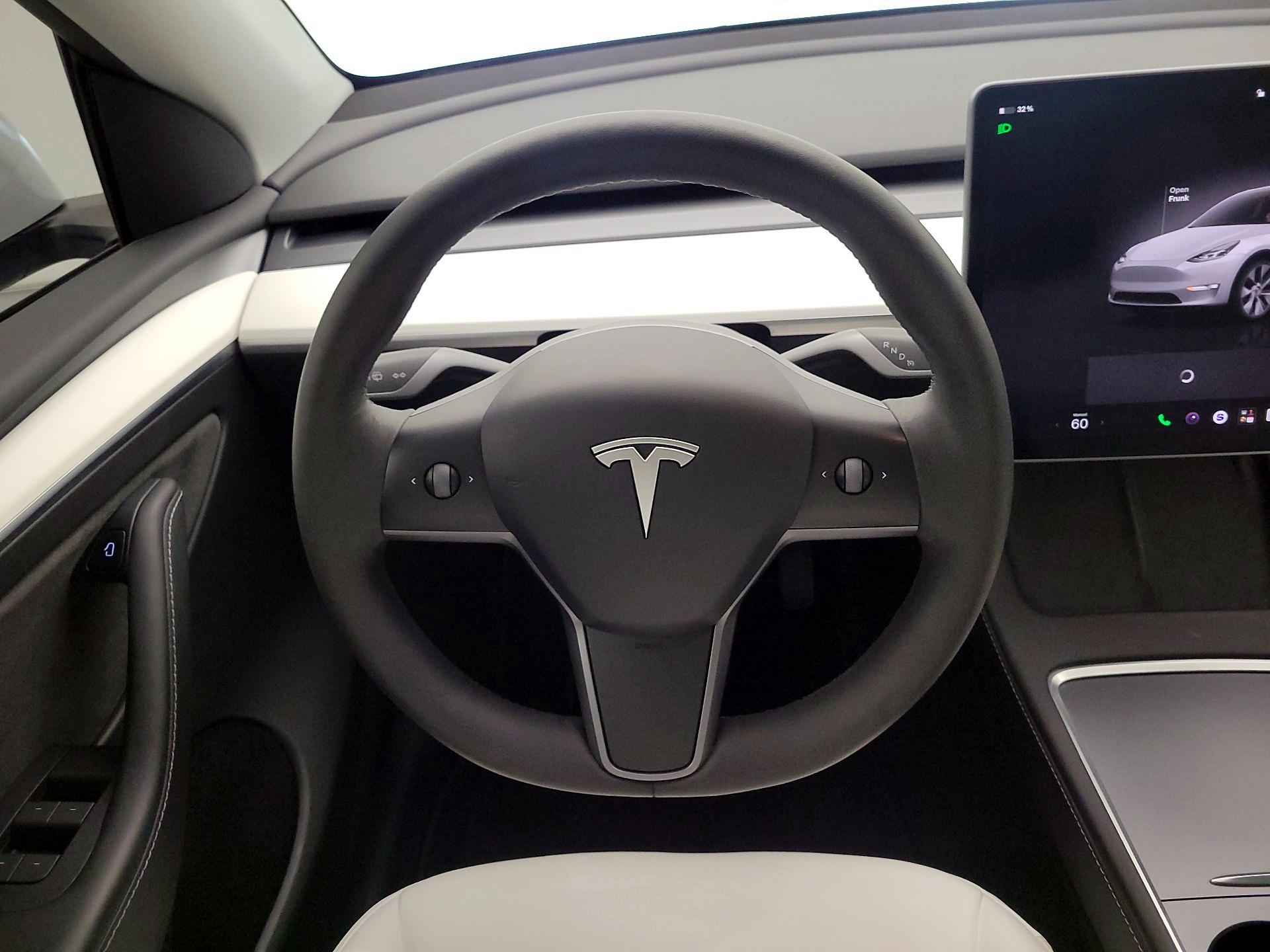 Thumbnail: 2023 Tesla Model Y - 10