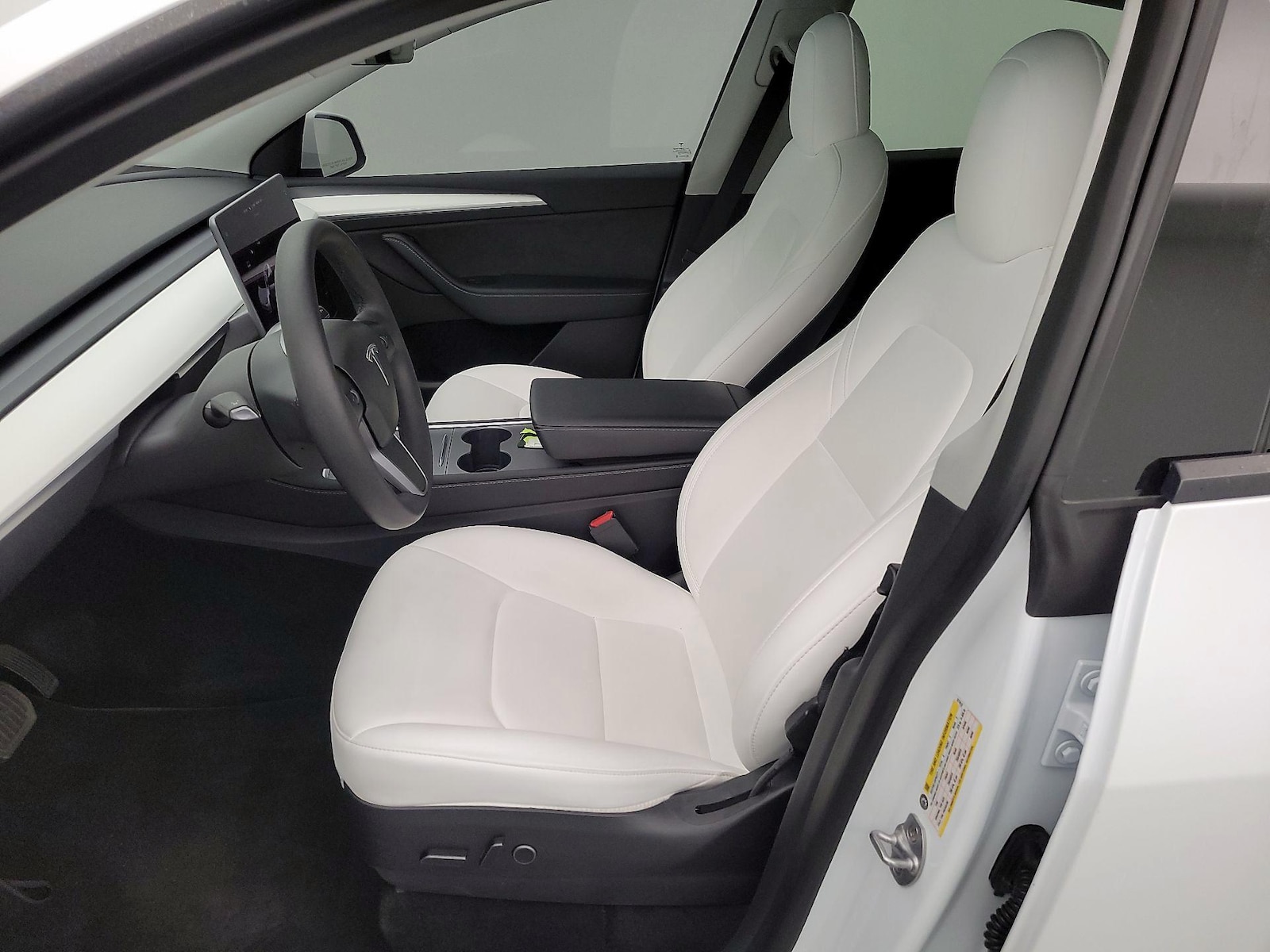 2023 Tesla Model Y Long Range - Photo 12