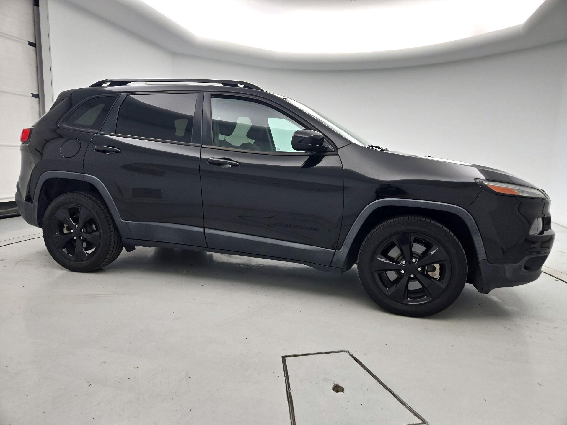 Thumbnail: 2015 Jeep Cherokee - 4