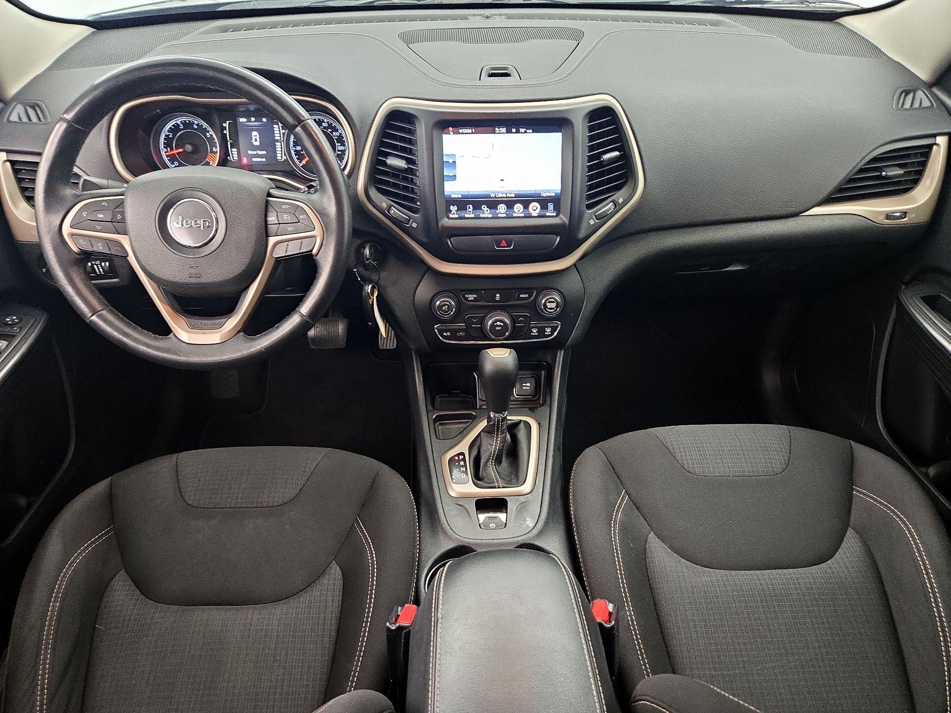 Thumbnail: 2015 Jeep Cherokee - 8