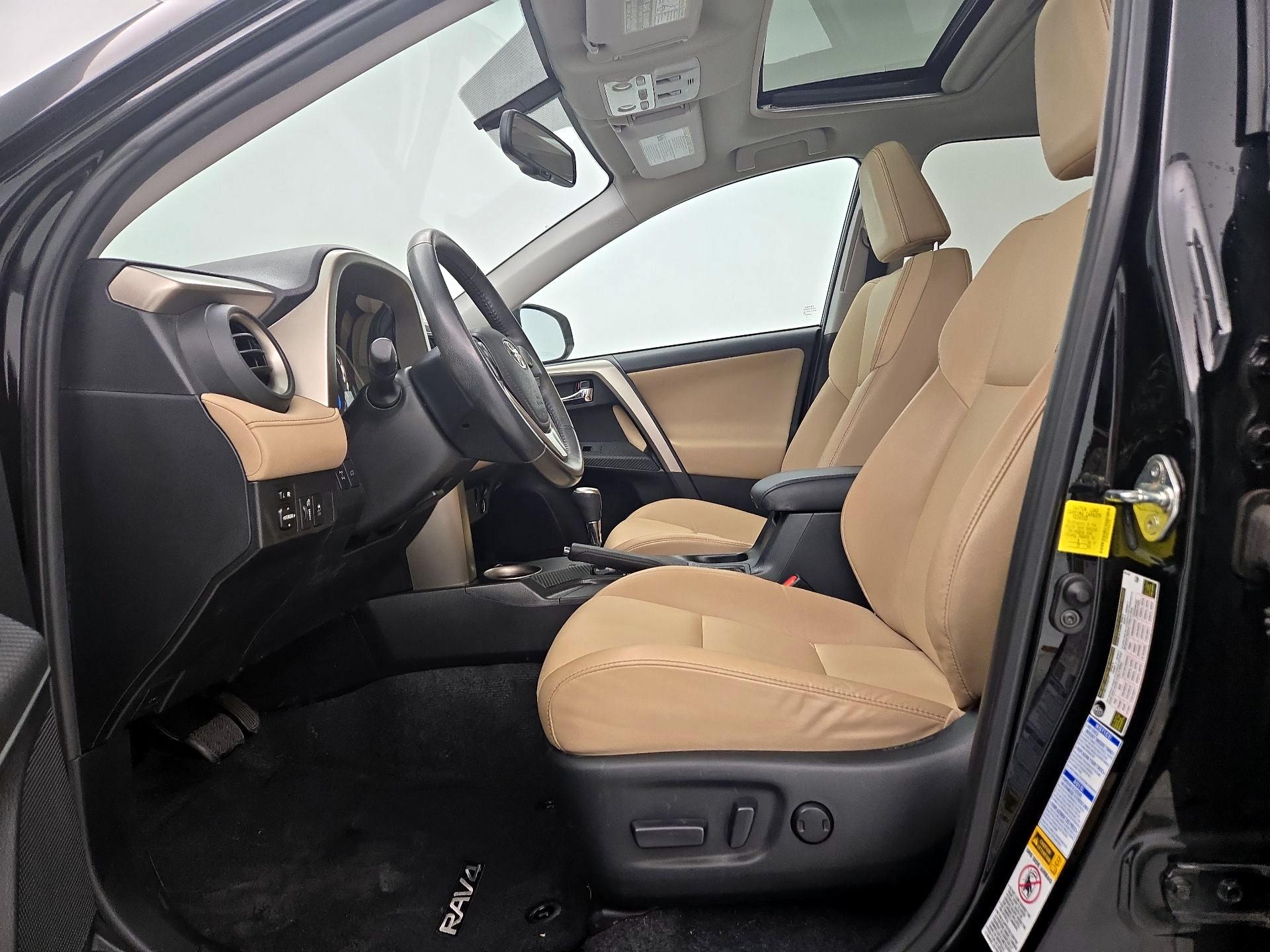 Thumbnail: 2015 Toyota RAV4 - 9