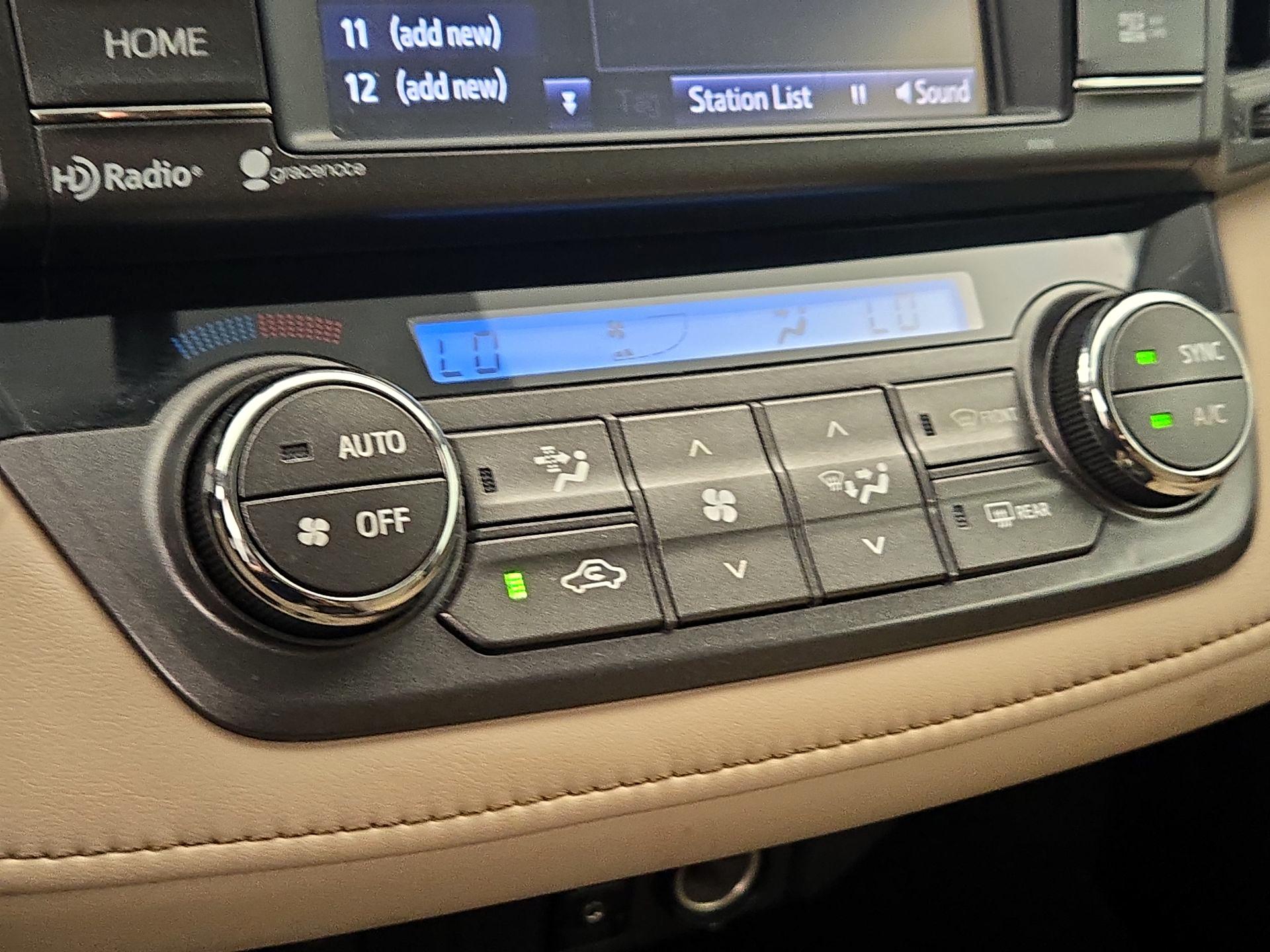 Thumbnail: 2015 Toyota RAV4 - 15