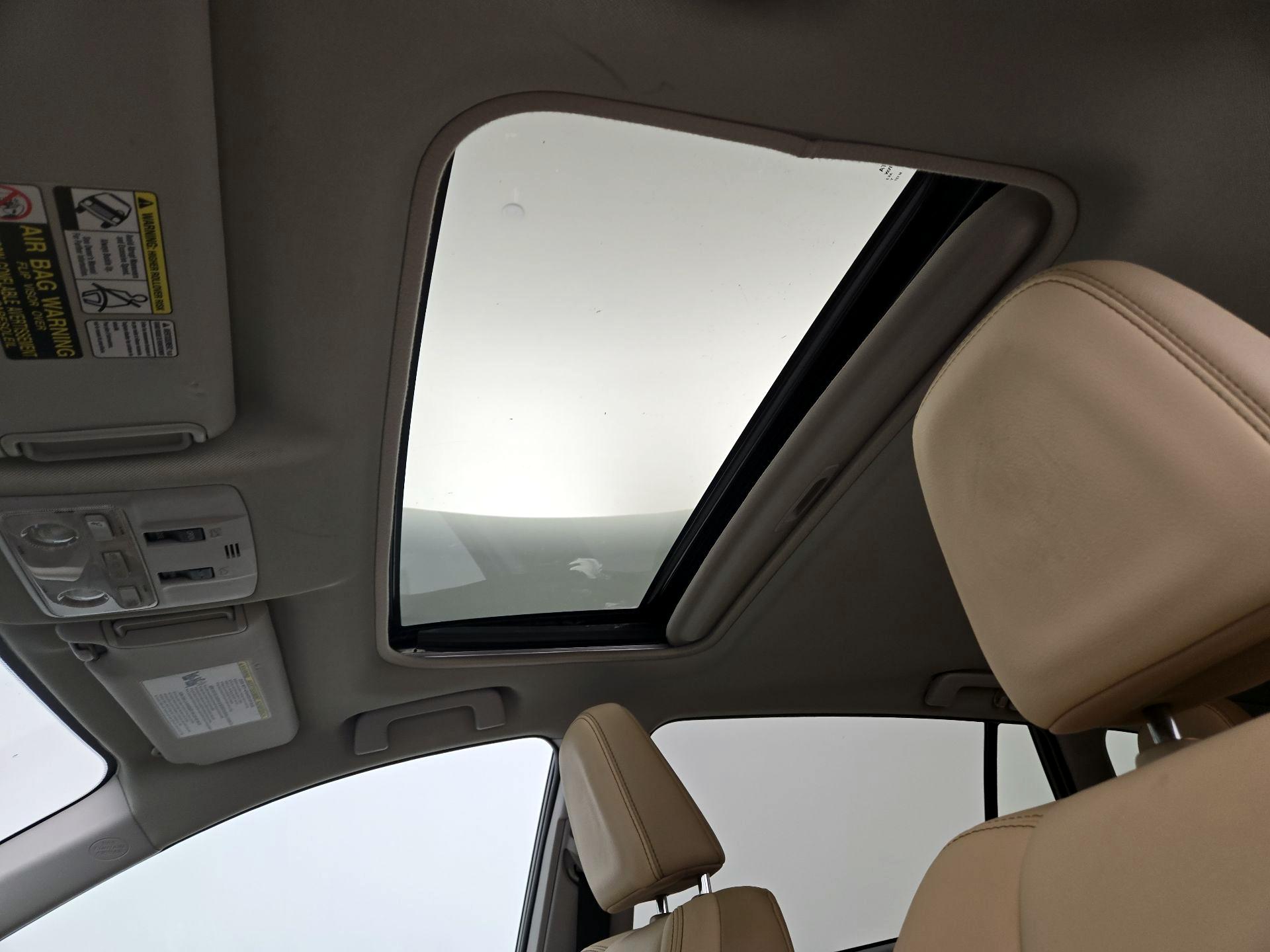 Thumbnail: 2015 Toyota RAV4 - 18