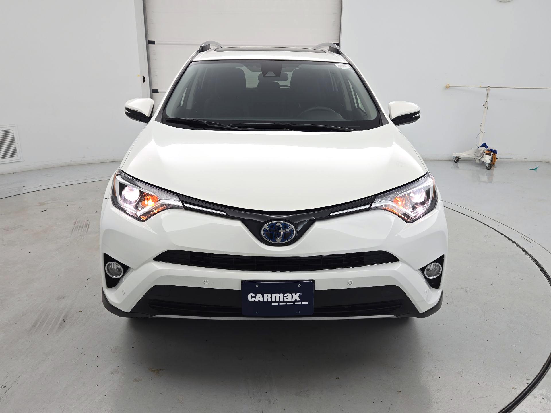 Thumbnail: 2018 Toyota RAV4 - 2